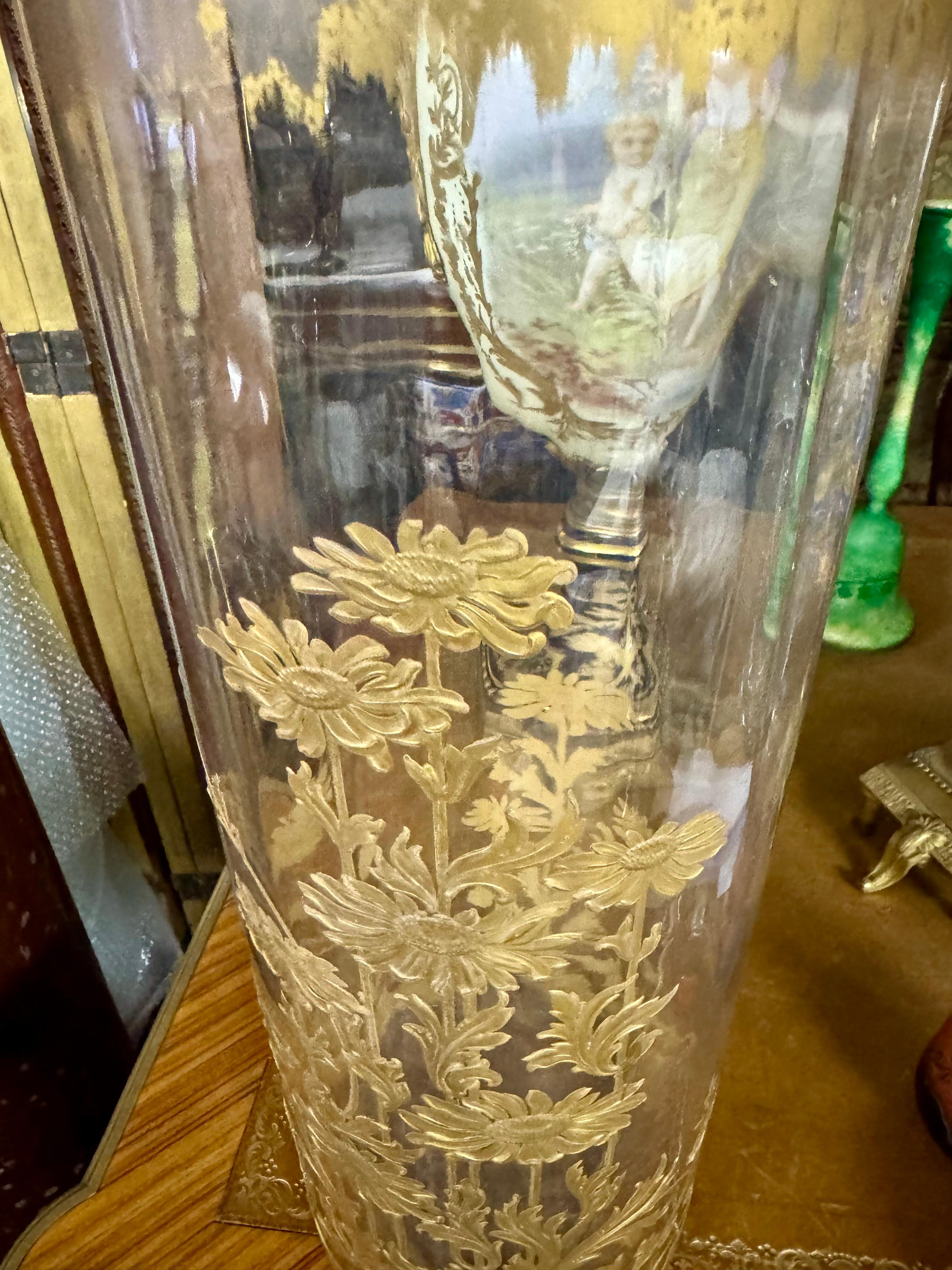 Madnífico y raro jarrón de cristal  decorado  con pan de oro Belle Époque en venta