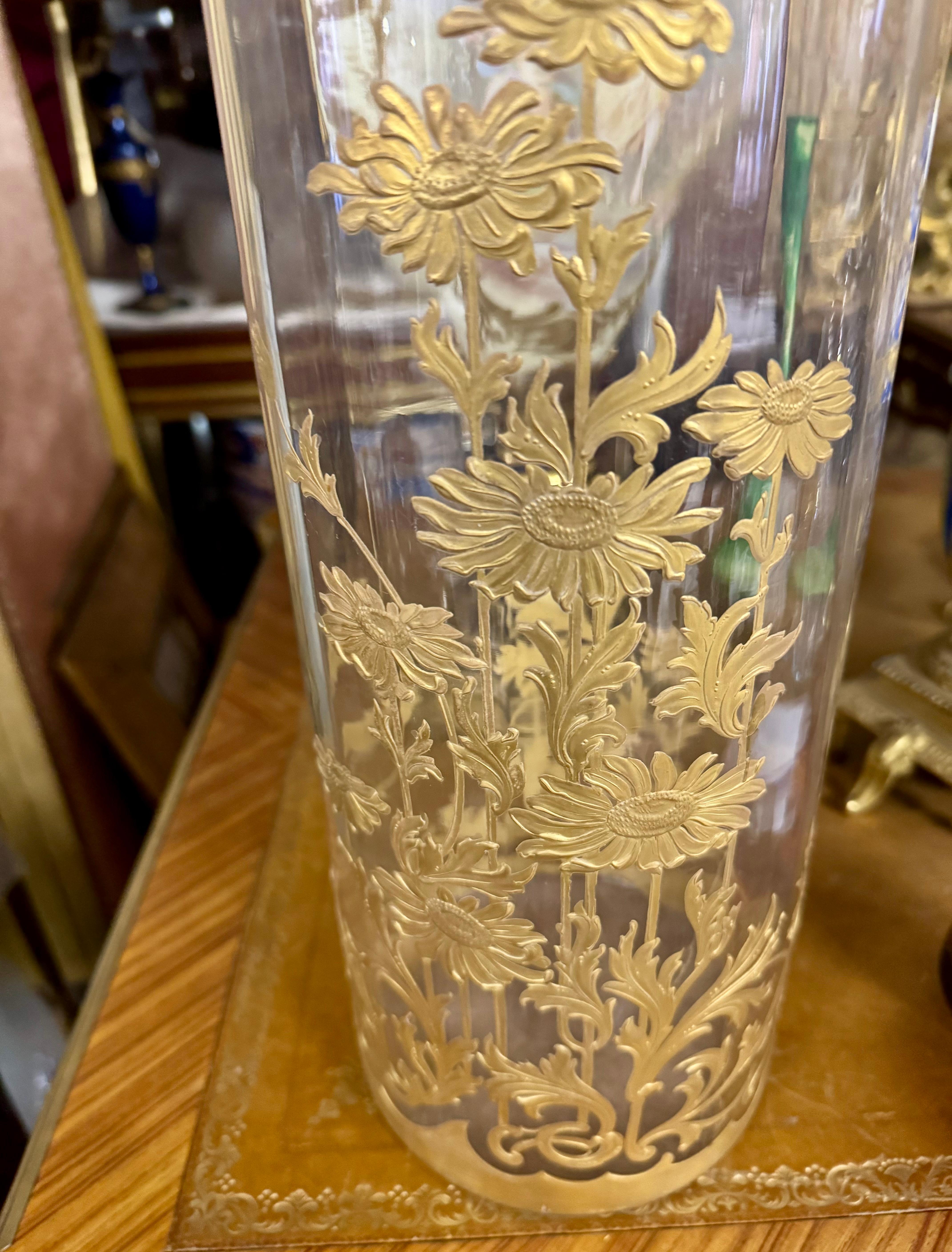 Madnífico y raro jarrón de cristal  decorado  con pan de oro principios del siglo XX en venta