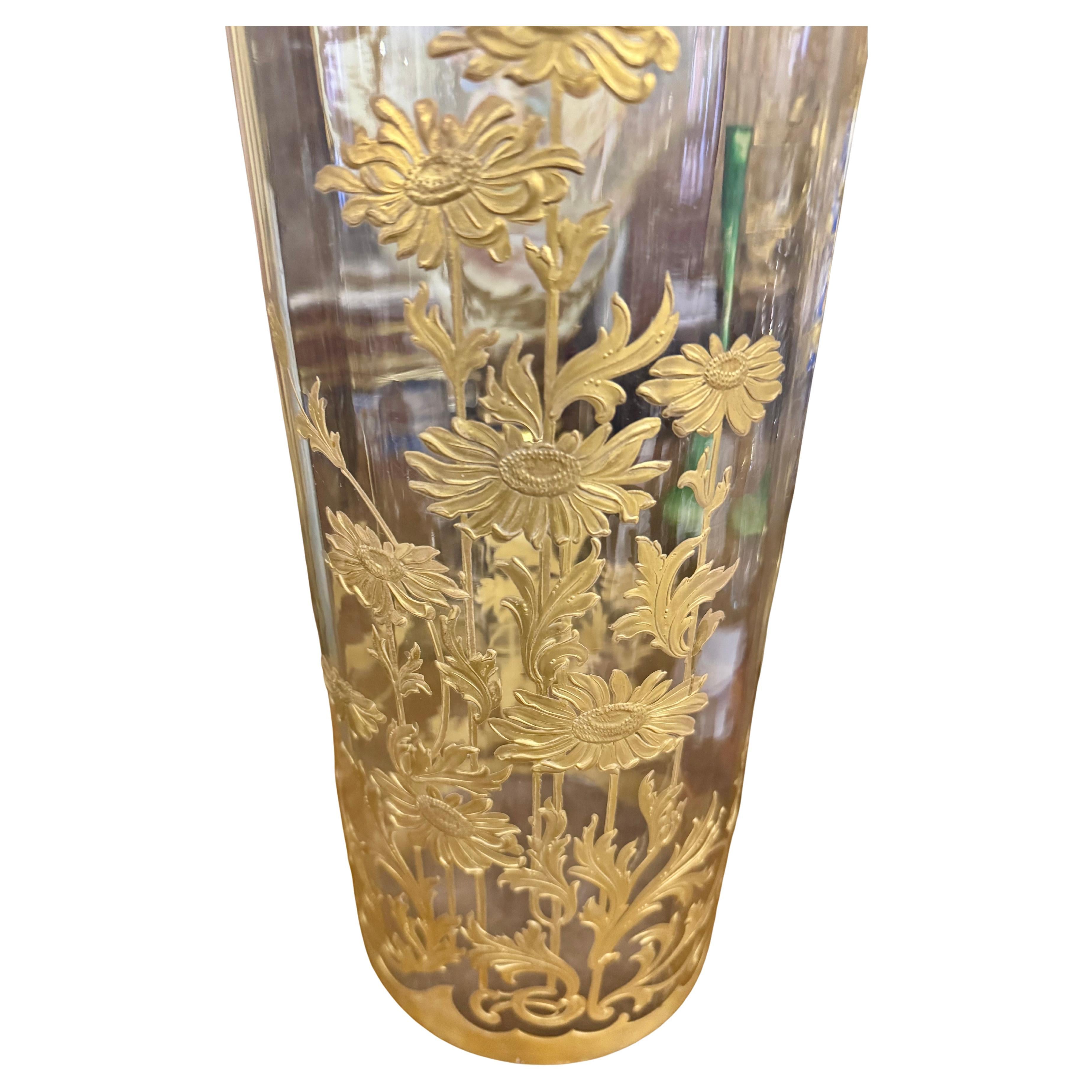 Madnífico y raro jarrón de cristal  decorado  con pan de oro en venta