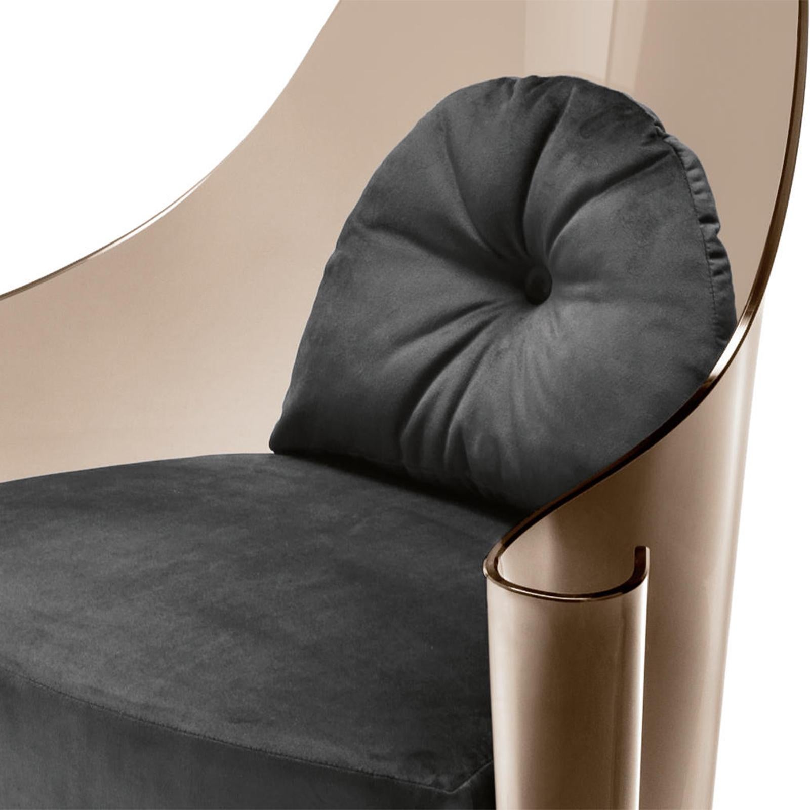 Madona Armchair In New Condition For Sale In Paris, FR