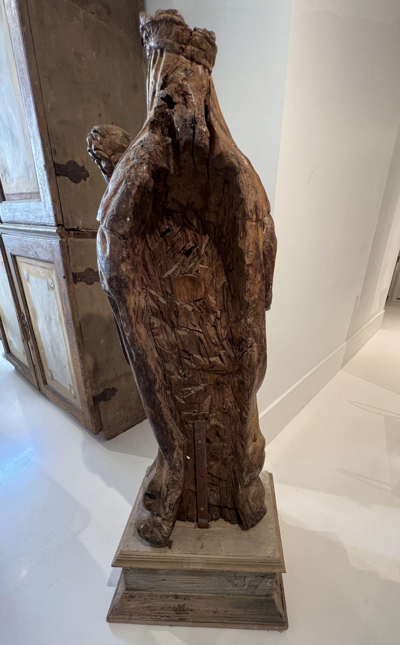 Statua di Madonna e Bambino, XVII secolo in vendita 2