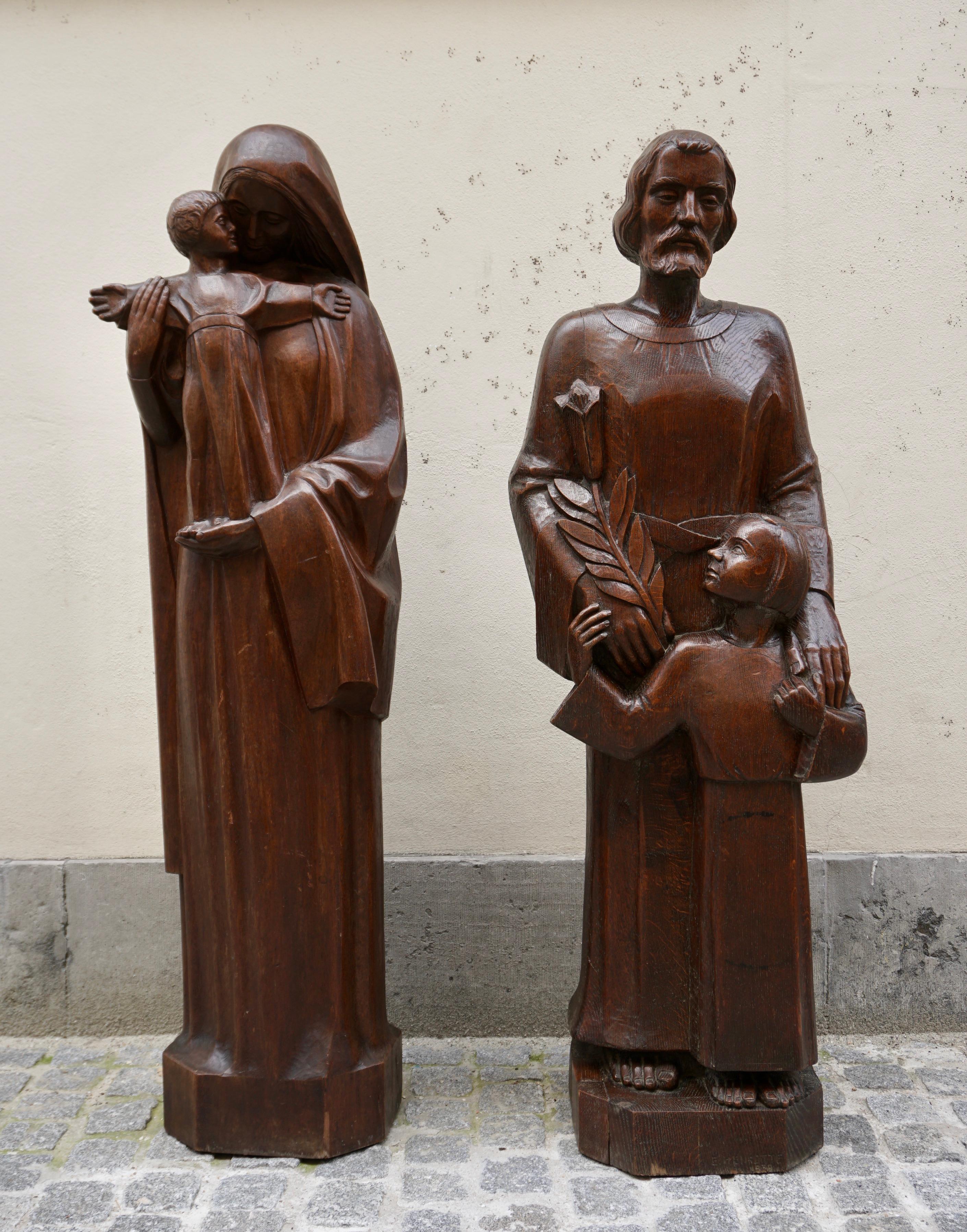 Madonna and Child Statue and Saint Joseph and Child Sculpture In Good Condition For Sale In Antwerp, BE