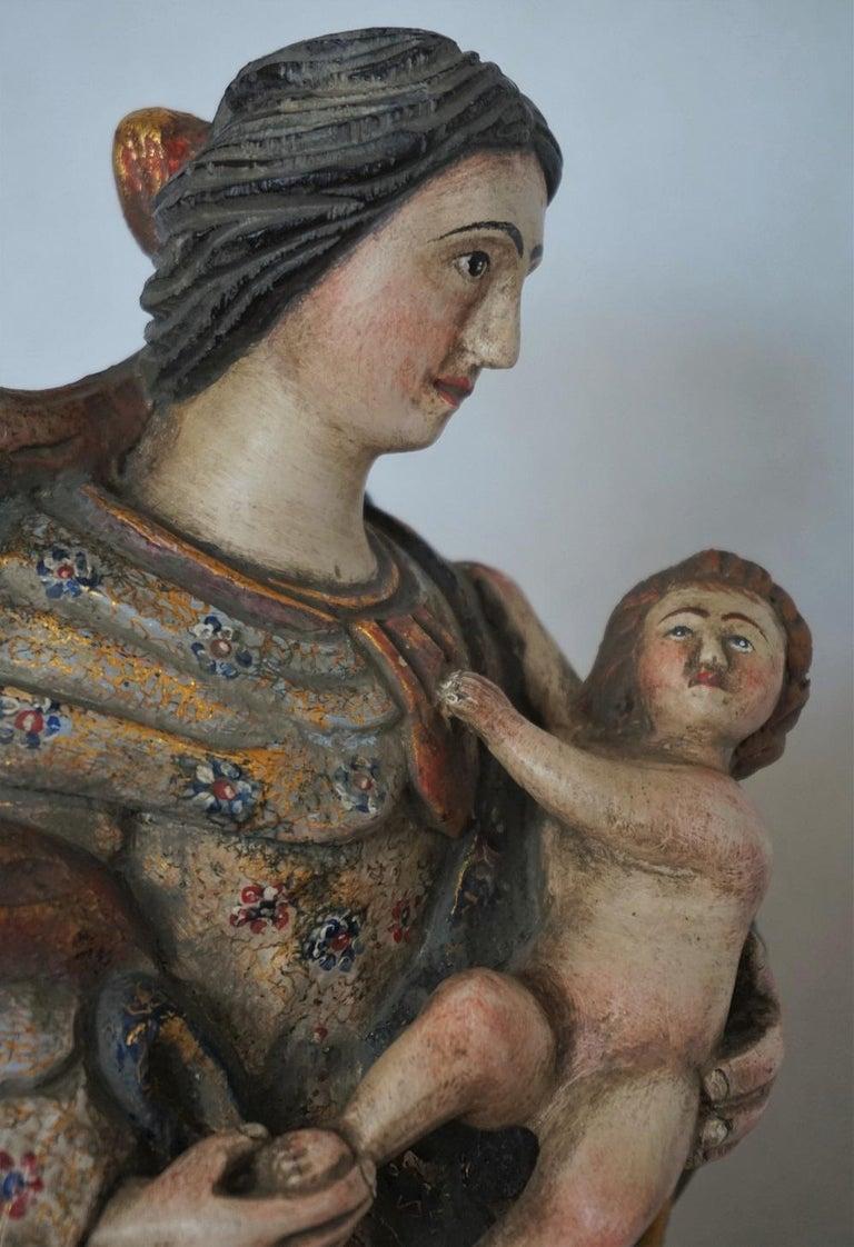 Madonna Carved Wood Sculpture Gold Leaf and Polychrome, Spain, Mid-18th Century For Sale 4