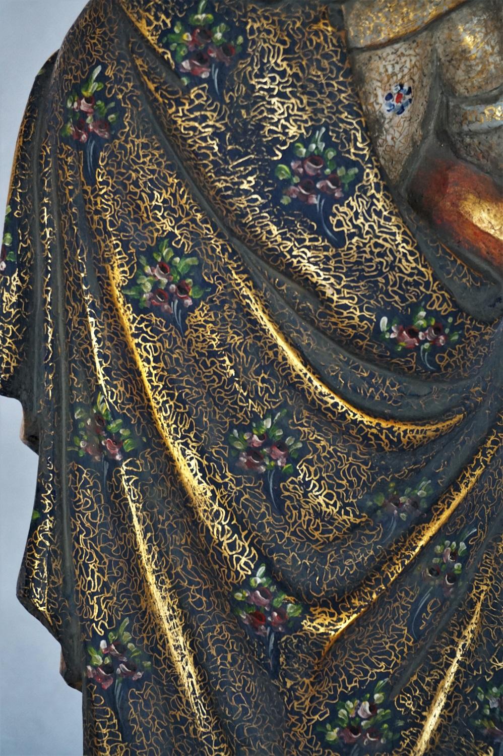Madonna-Skulptur aus geschnitztem Holz, Blattgold und polychromiert, Spanien, Mitte des 18. Jahrhunderts im Angebot 12