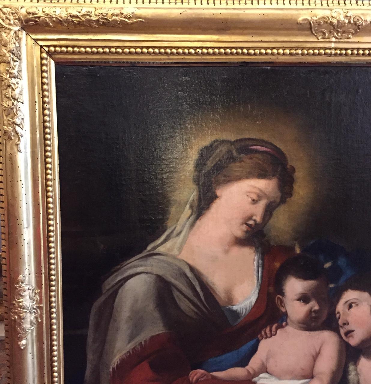 Gilt Madonna con Bambino e San Giovannino Dipinto Religioso Italiano 1650 circa For Sale