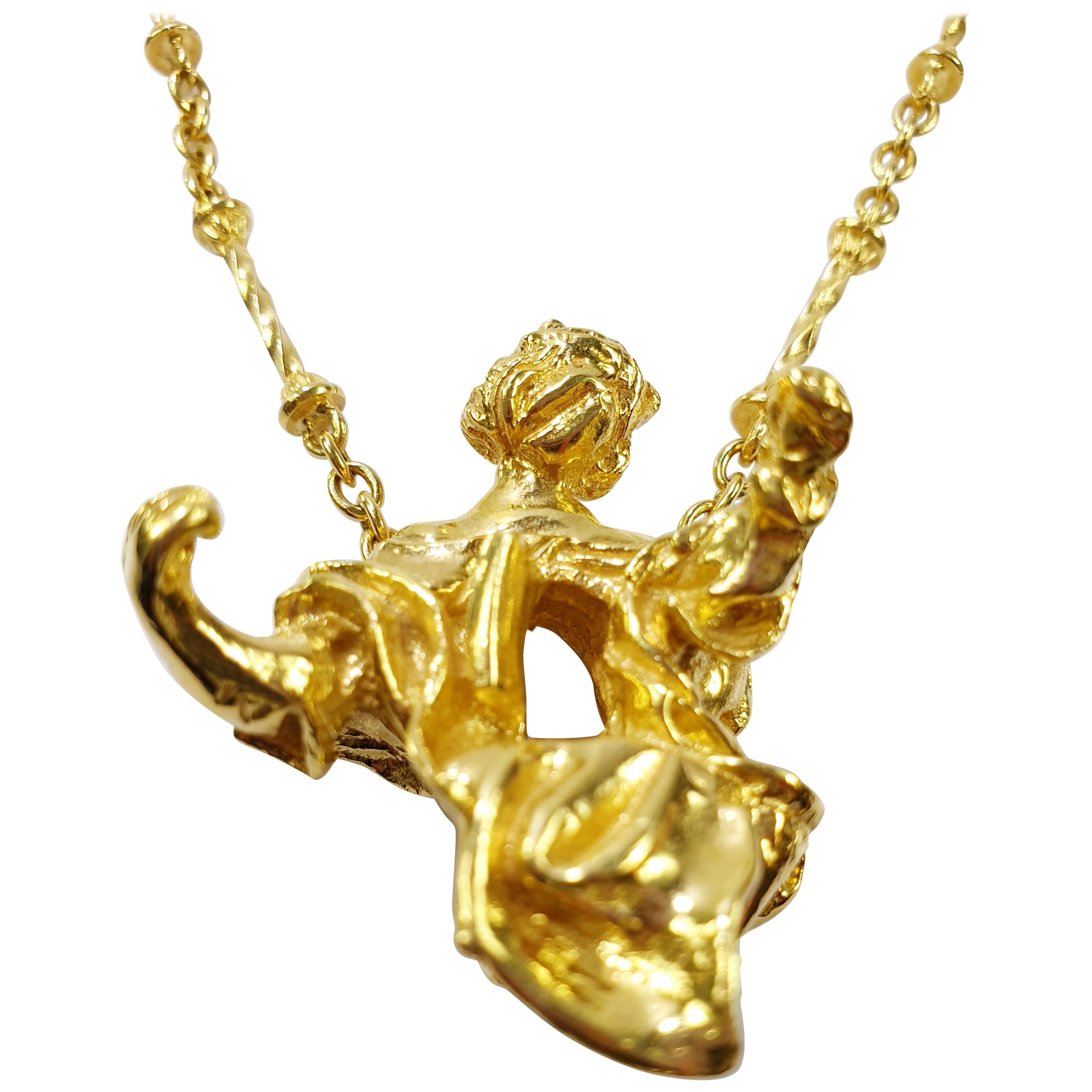"Madonna de Port Lligat" Pendentif Necklace Solid 18k Gold by Salvador Dalí