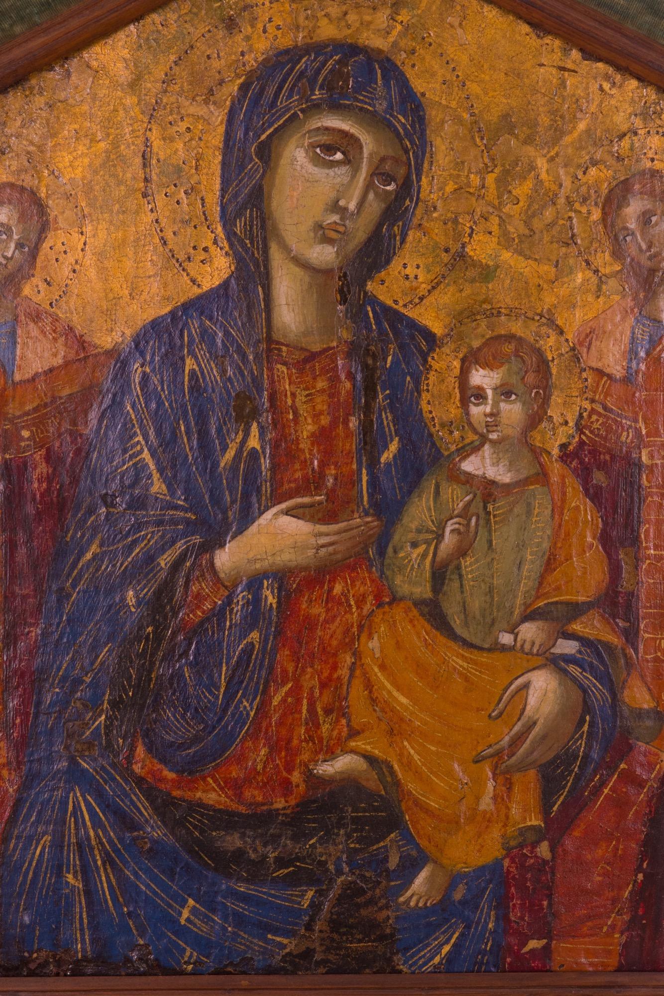 Renaissance Madonna Enthroned with the Child Christ, 17ème siècle, dorure sur panneau de bois sur toile dorée
