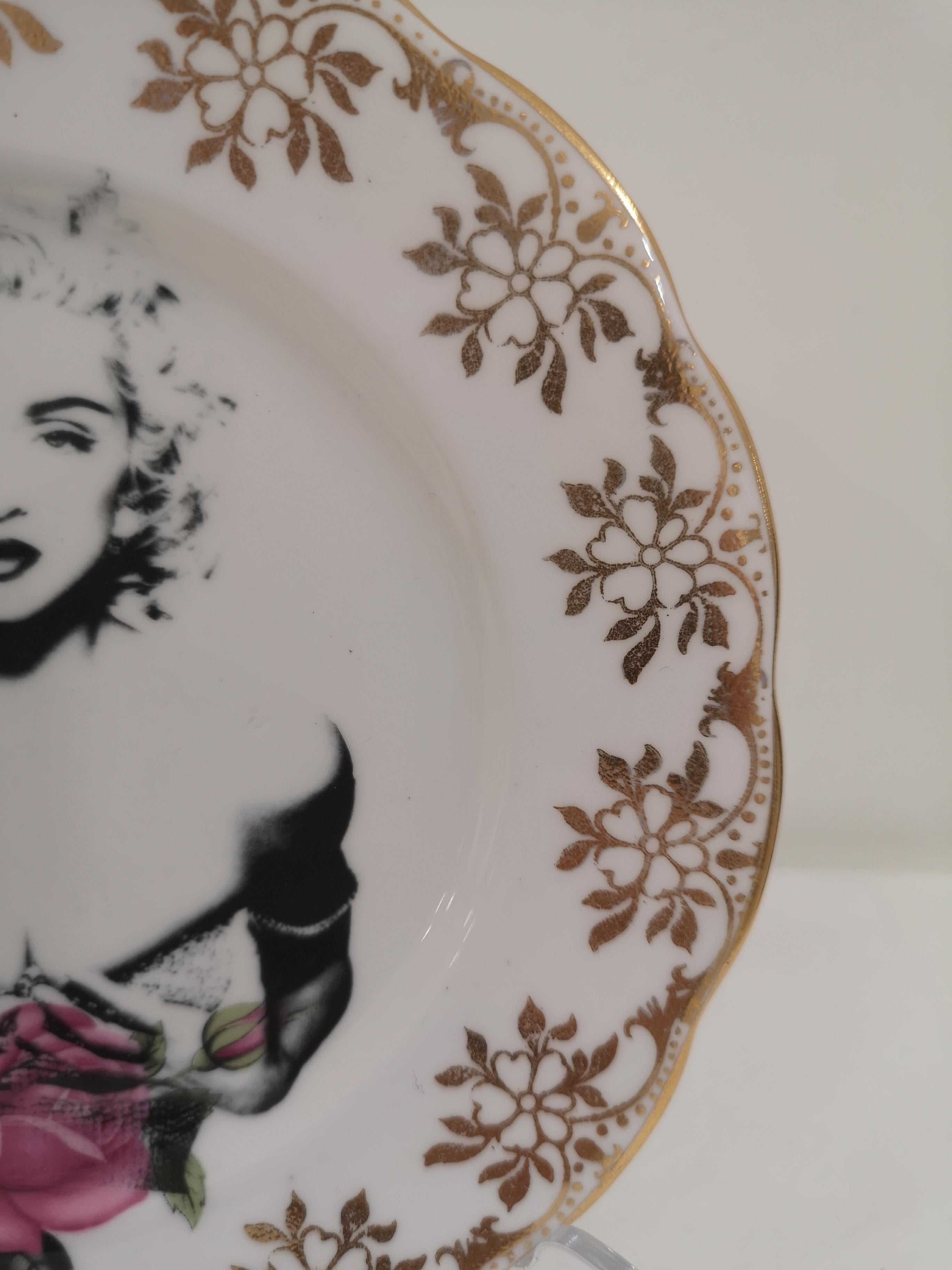 Women's or Men's Madonna side plate