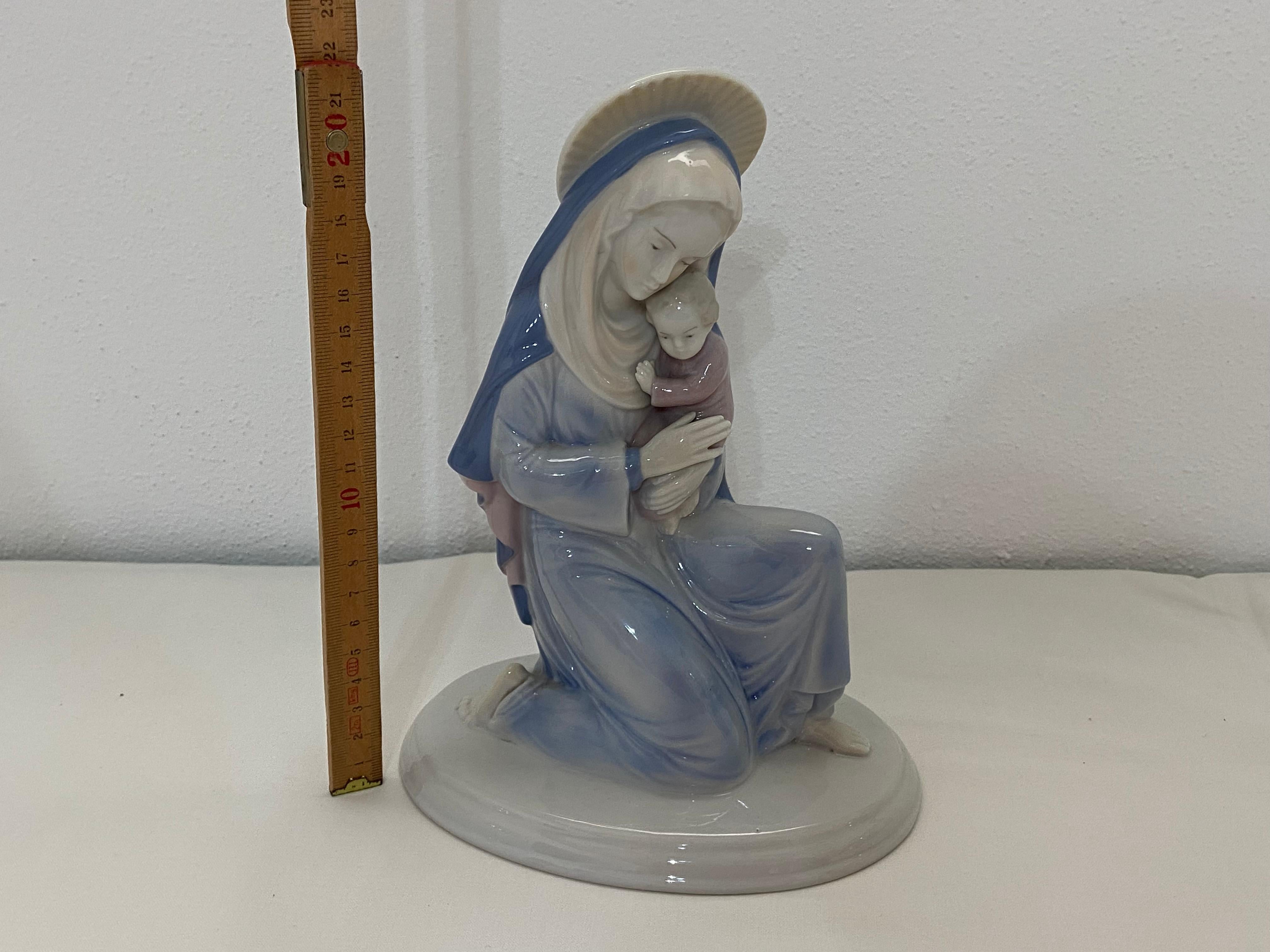 Women's or Men's Madonna with Child, German Porcelain from the 1990s For Sale