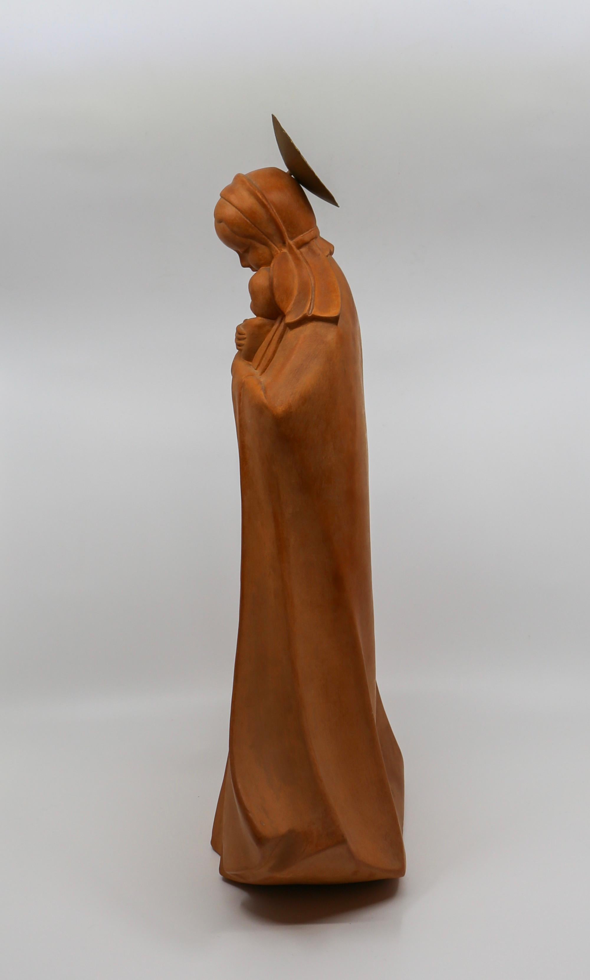 Madonna with Child Terracotta Sculpture In Good Condition For Sale In Antwerp, BE