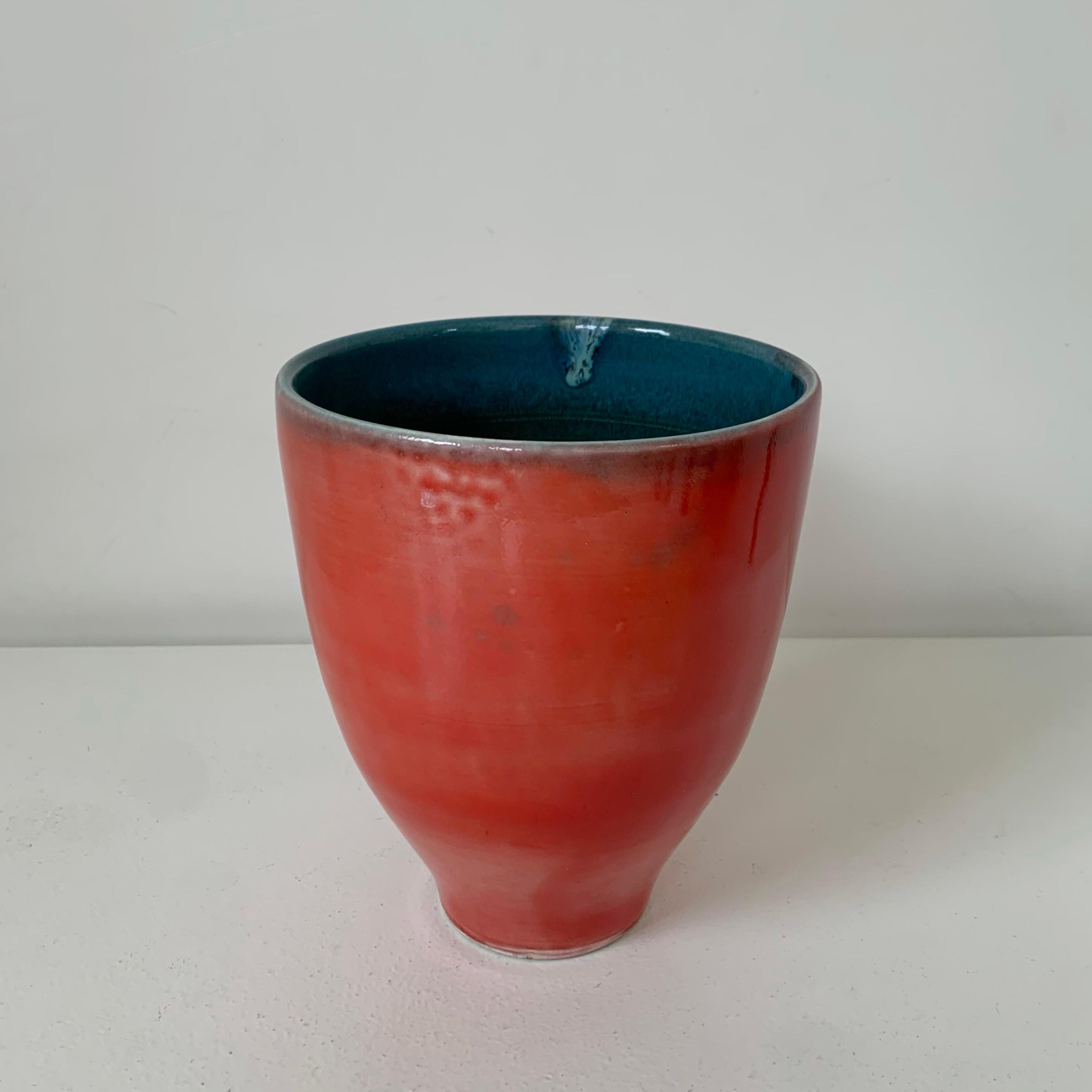 Madoura Red Ceramic Vase, circa 1960, France. (Glasiert) im Angebot