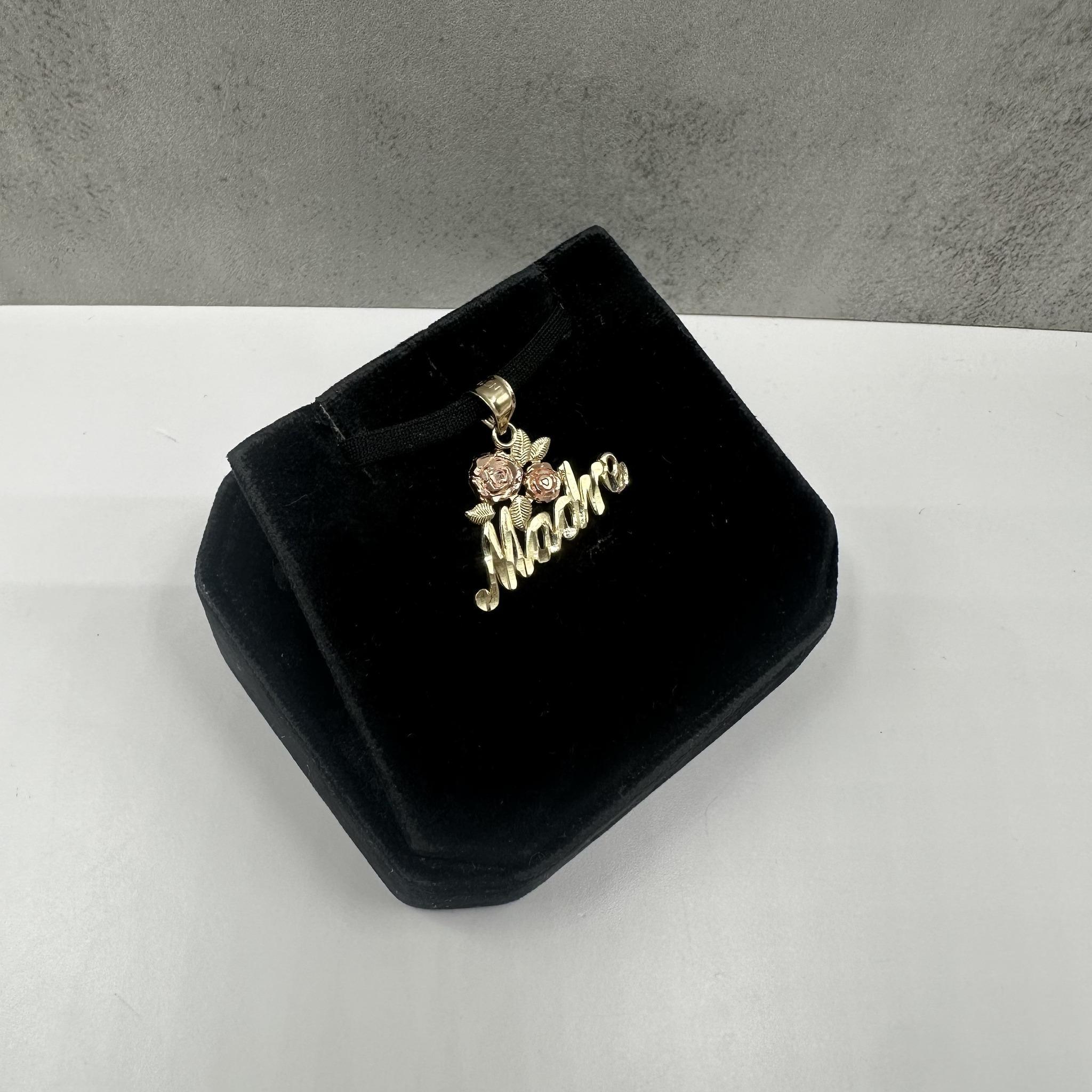 Dieser wunderschöne Blumenanhänger 