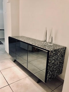 'Madrid' Mother of Pearl Sideboard Table with Grey Mirror Finish Doors