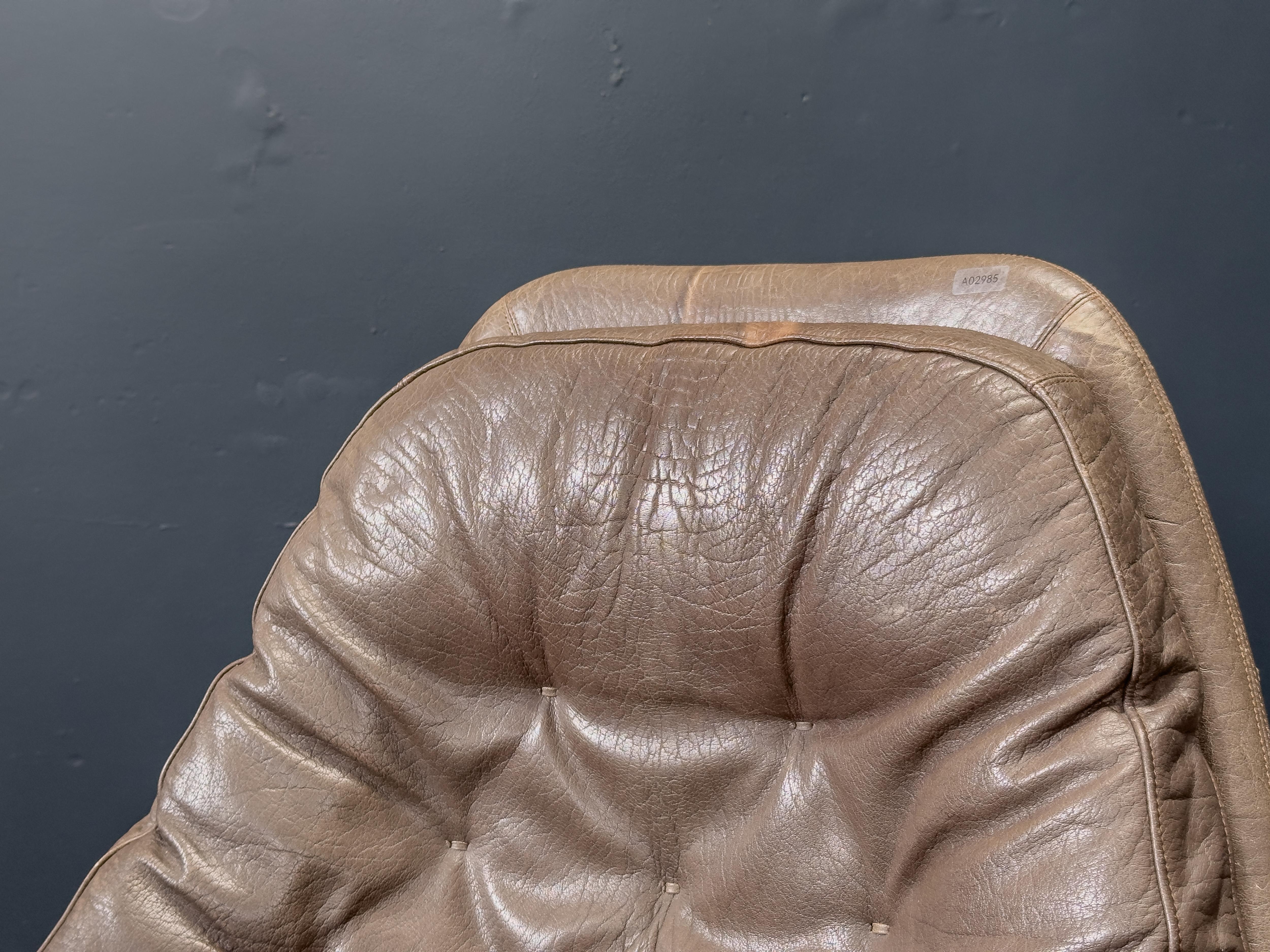 Madsen and Schubell Brown Leather Swivel Chair For Sale 6