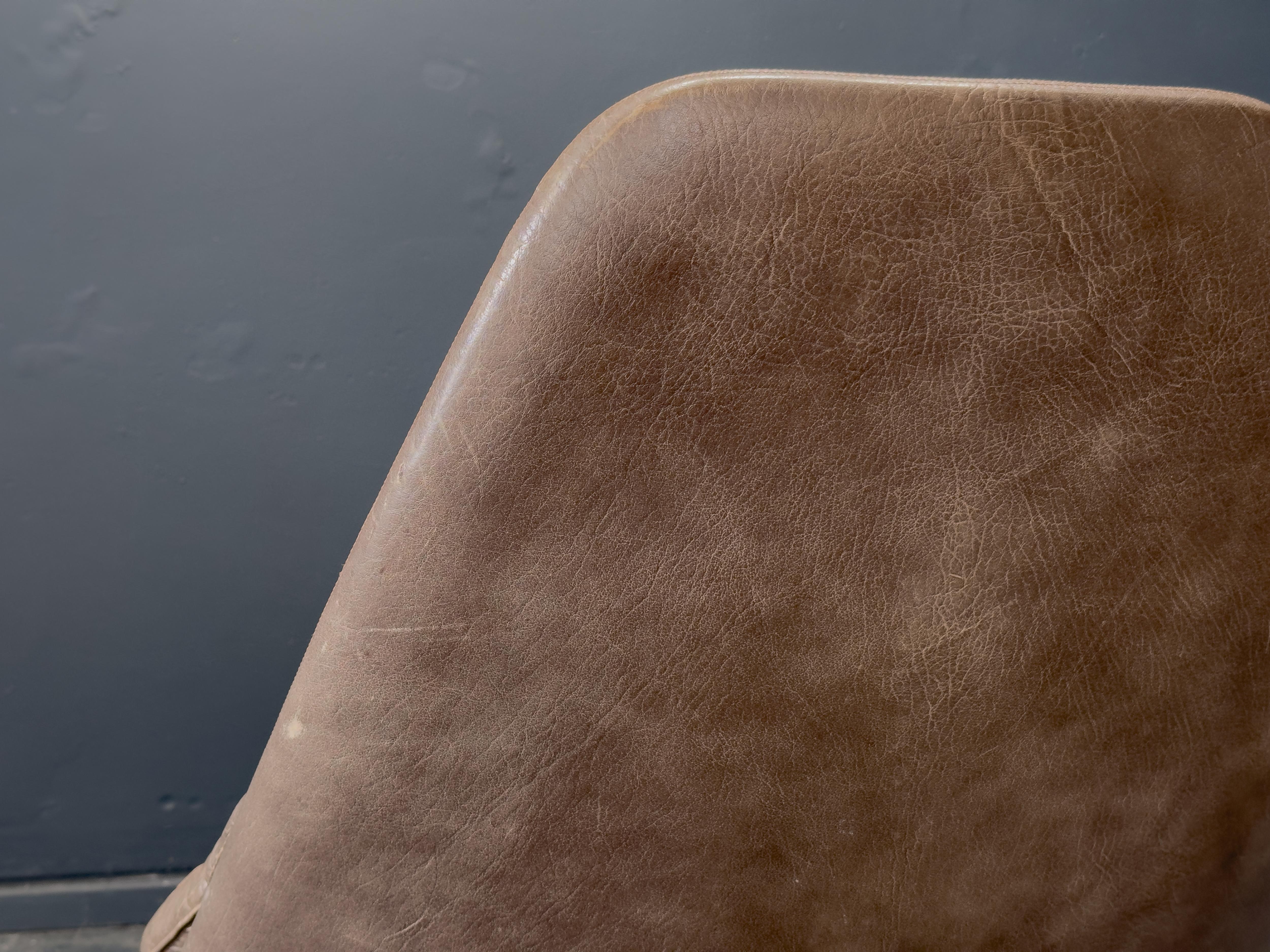 Madsen and Schubell Brown Leather Swivel Chair For Sale 2