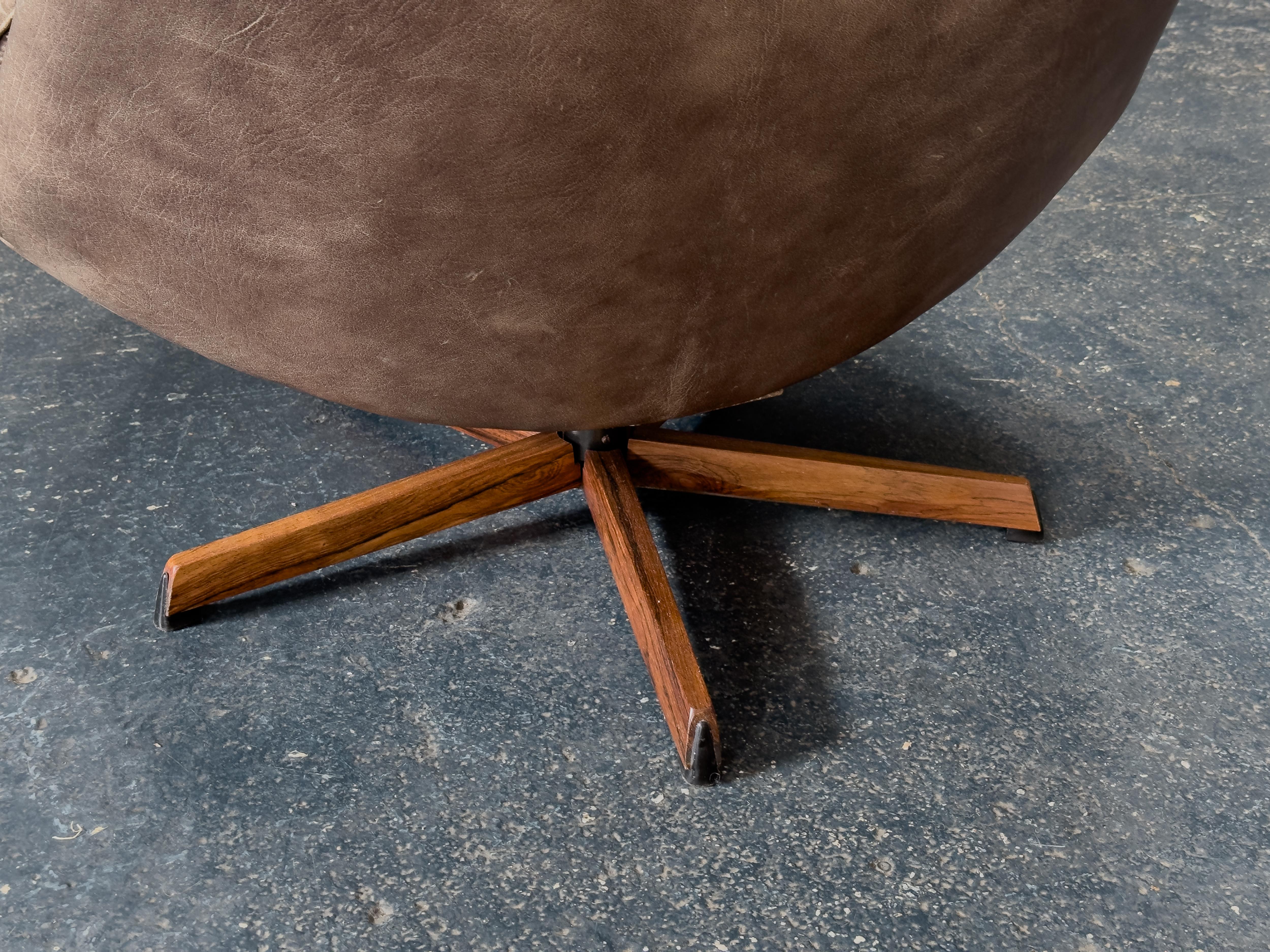 Madsen and Schubell Brown Leather Swivel Chair For Sale 3