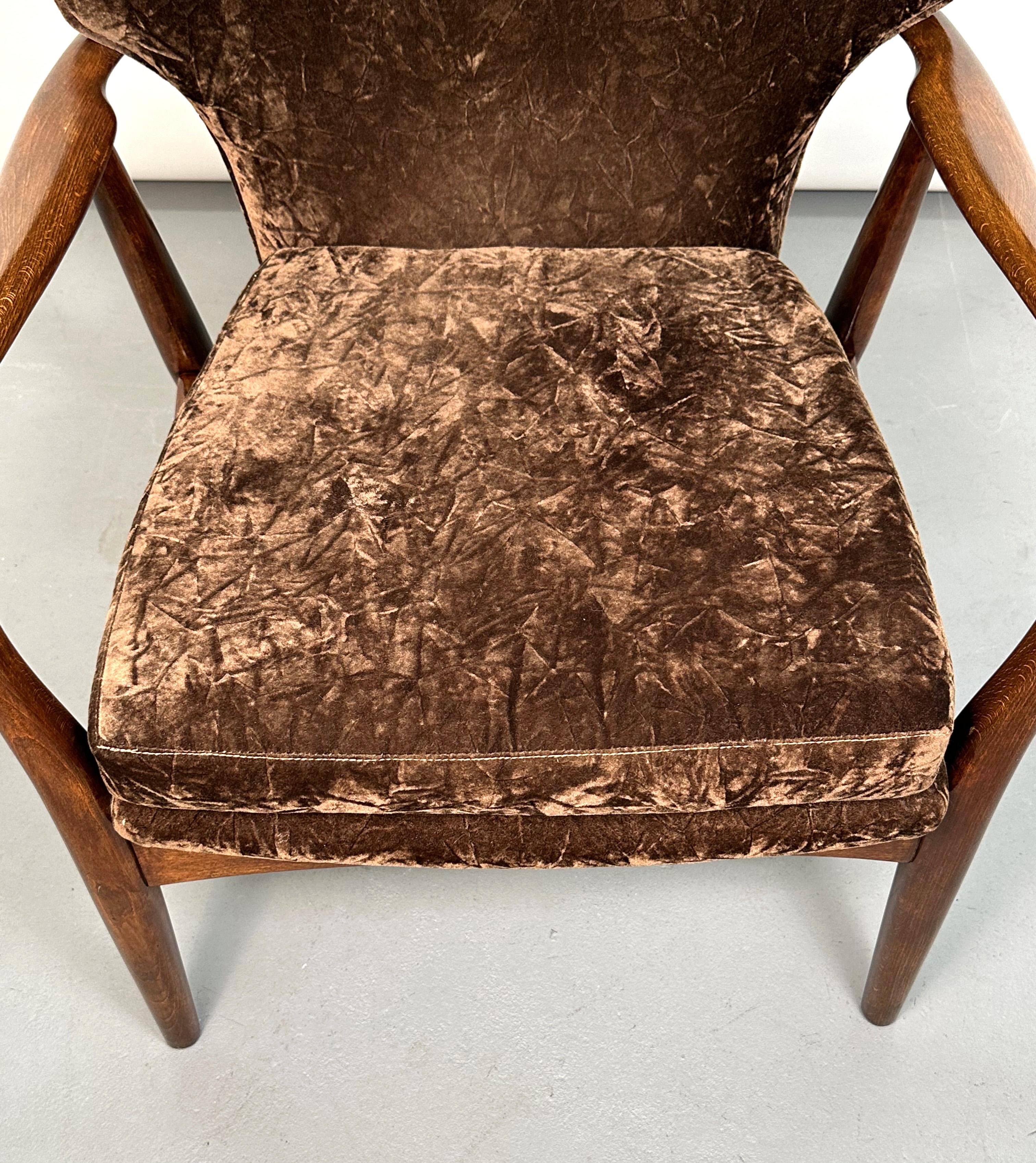 Madsen and Schubell Lounge Chair and Ottoman in Walnut, Denmark 1950s For Sale 3