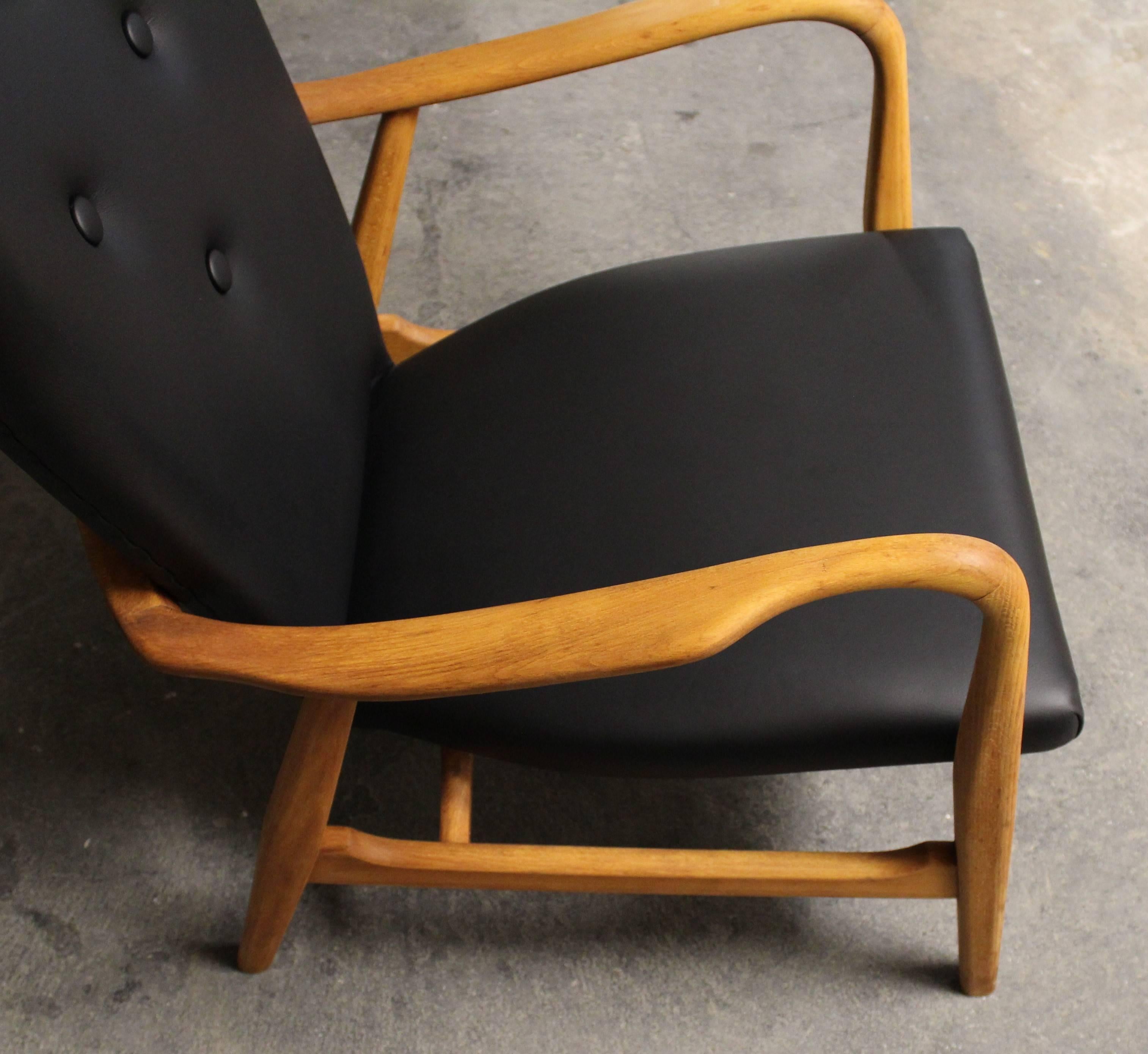 Madsen and Schubell Wingback Lounge Chair for Vik and Blinheim In Excellent Condition In Hamilton, Ontario