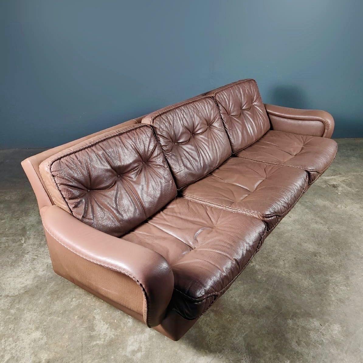 Madsen & Schubell Danish Brown Leather Three Seater Sofa Mid Century Vintage In Excellent Condition In Cambridge, GB