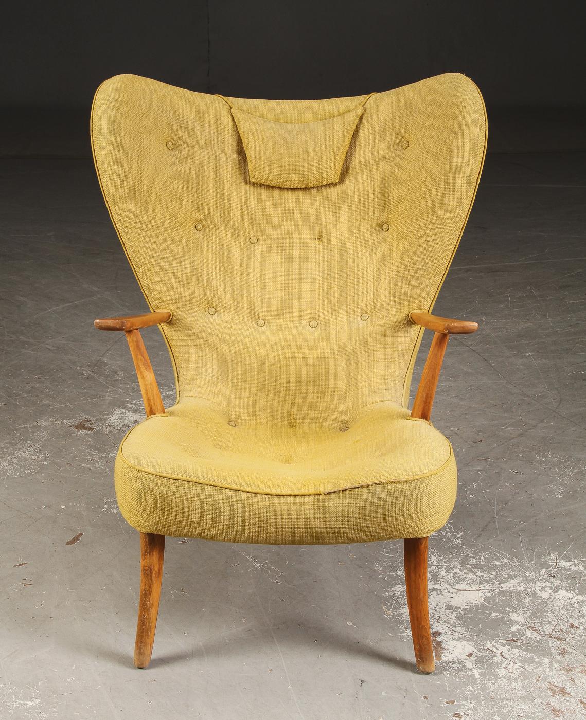 Madsen & Schubell, Lounge Chair, Modell Pragh In Good Condition For Sale In Roskilde, Sealand