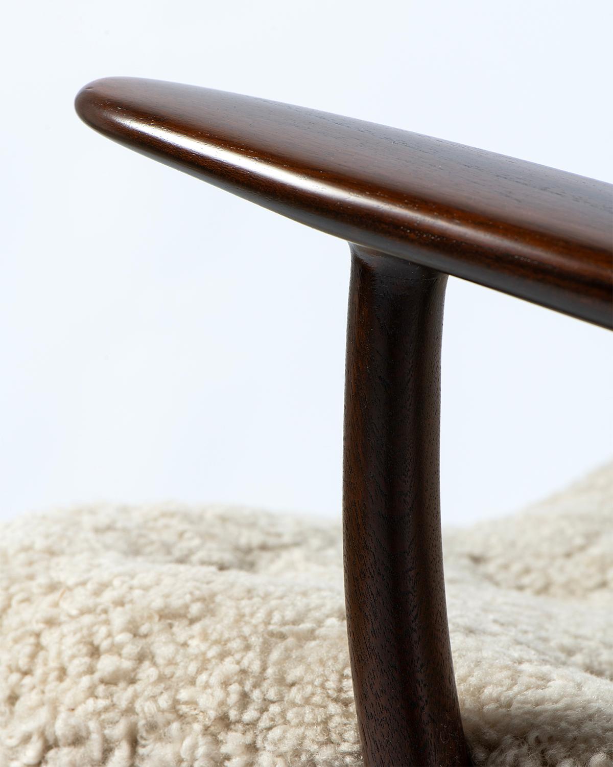 Madsen & Schubell Schafsfell Pragh Stuhl & Hocker c1950s im Angebot 2