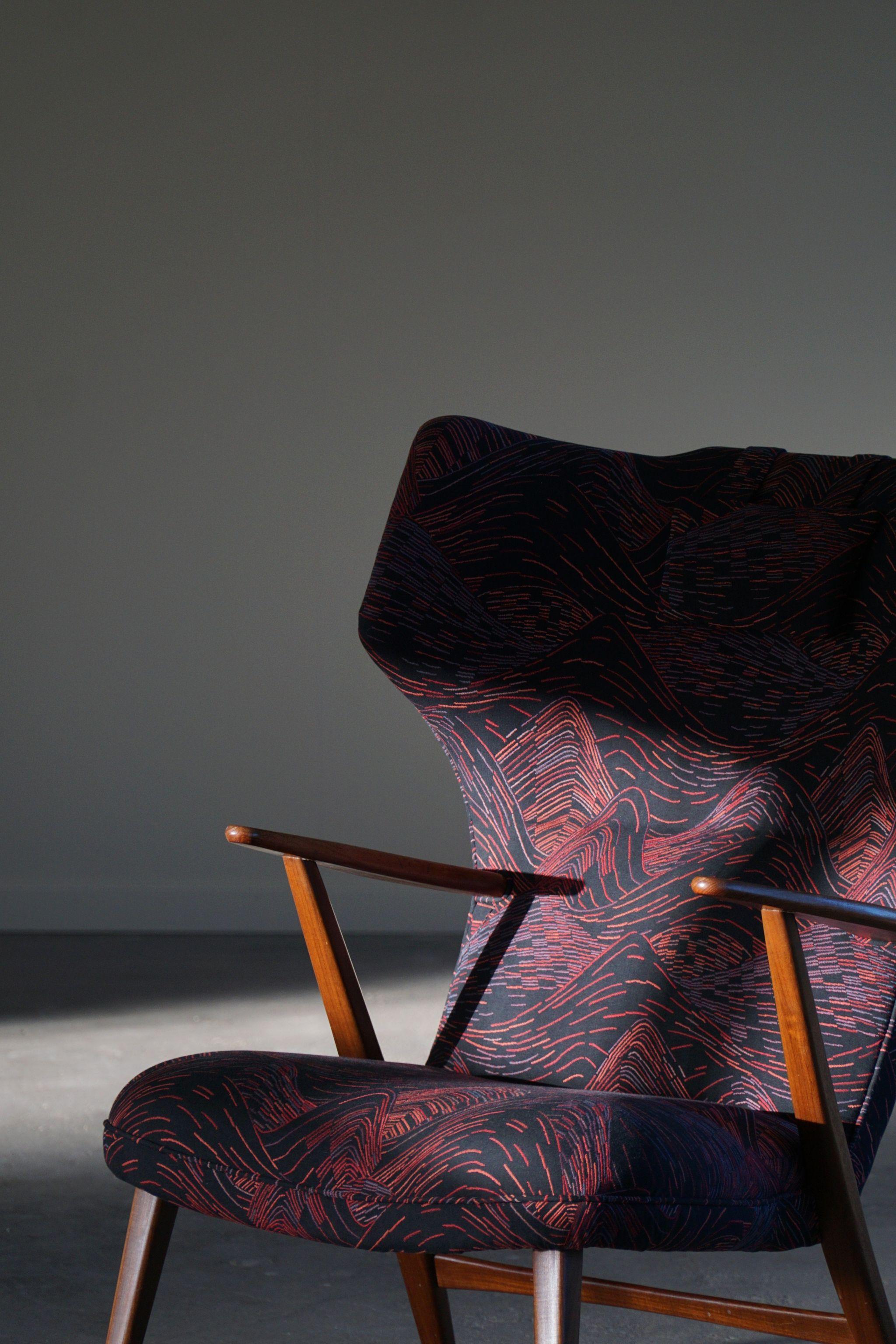 Madsen & Schubell, Silla y taburete Wingback en madera de teca, retapizados, años 50 en venta 5