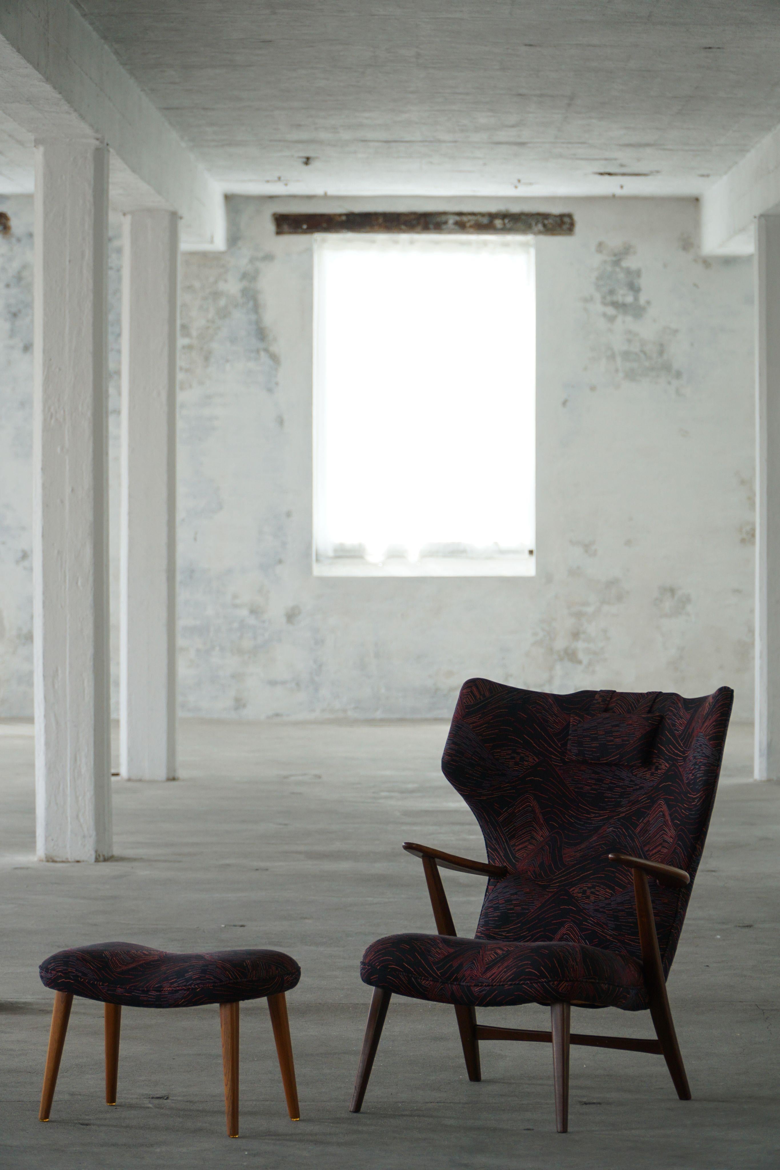 Madsen & Schubell, Ohrensessel und Hocker aus Teakholz, neu gepolstert, 1950er Jahre im Angebot 6