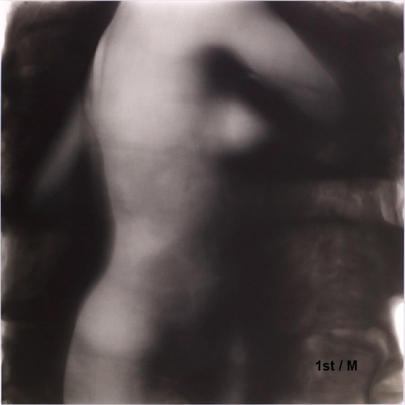 Black and White Photograph MAE Curates - 30x30" Sensuel Avant Garde Art Photographie de nu - Nu n.2