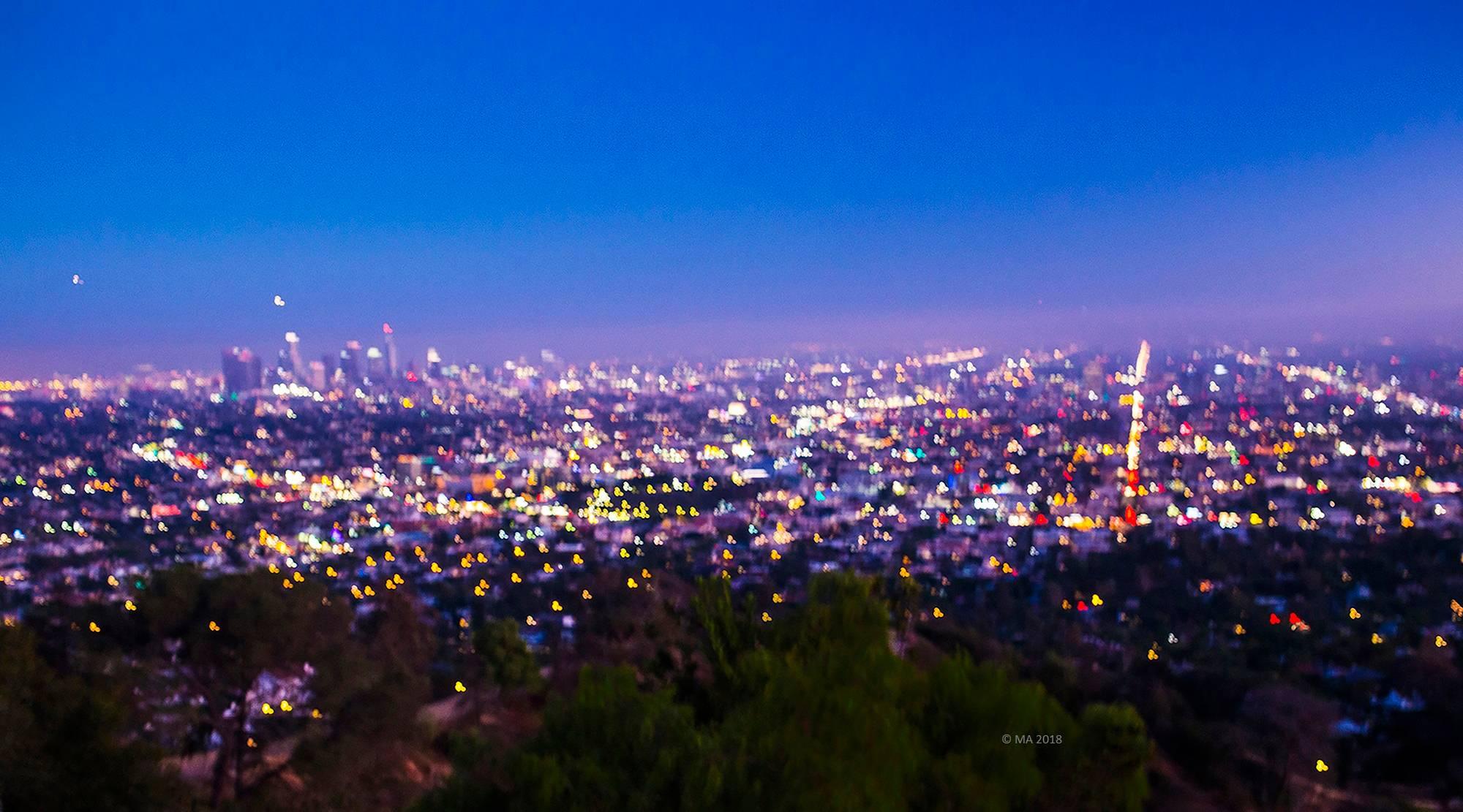 MAE Curates Color Photograph – Landschaft 1 von Los Angeles – große Landschaftsfotografie, ungerahmt