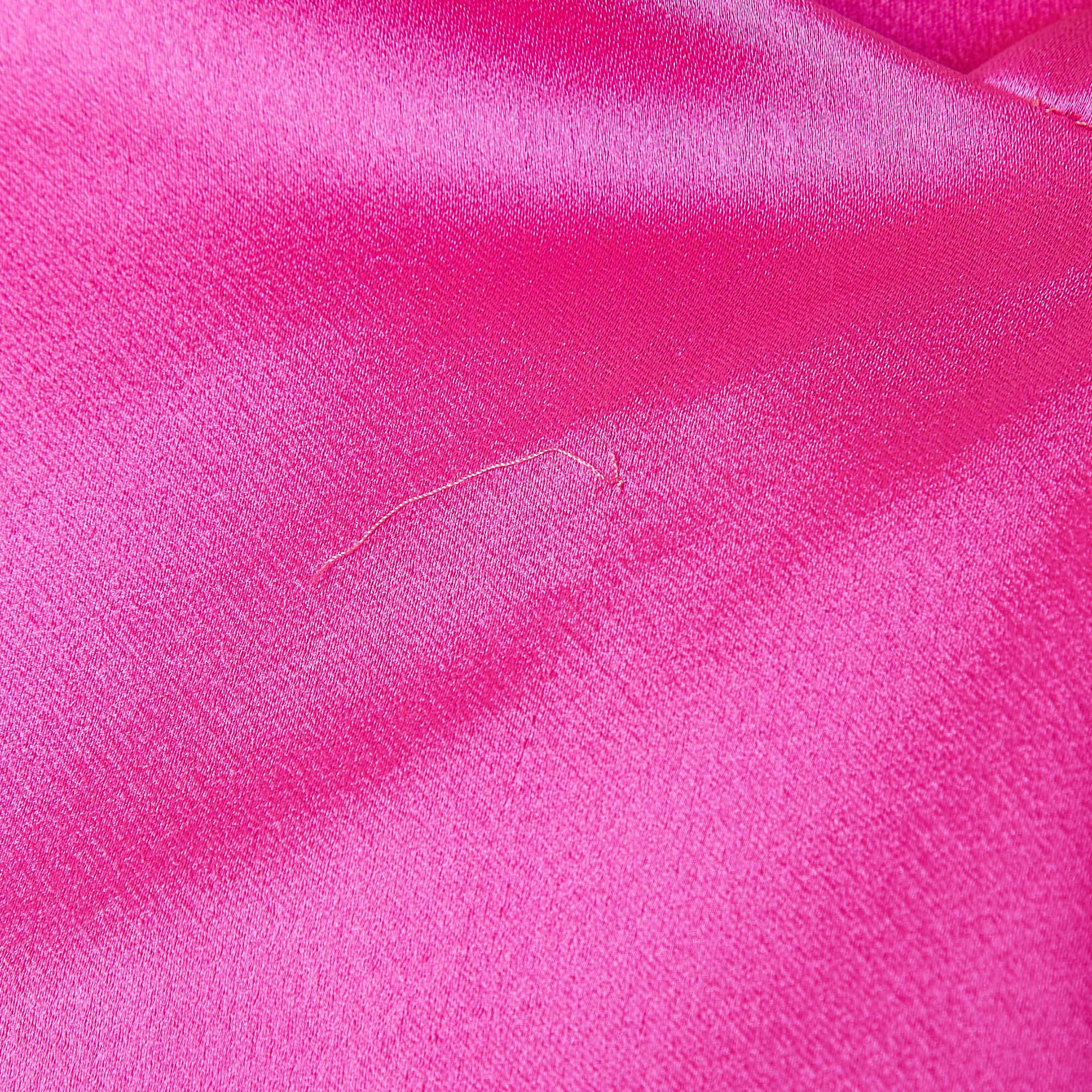 M.A.E Rosa Satin und Chiffon gerafftes Generationskleid mit Cape S im Angebot 1