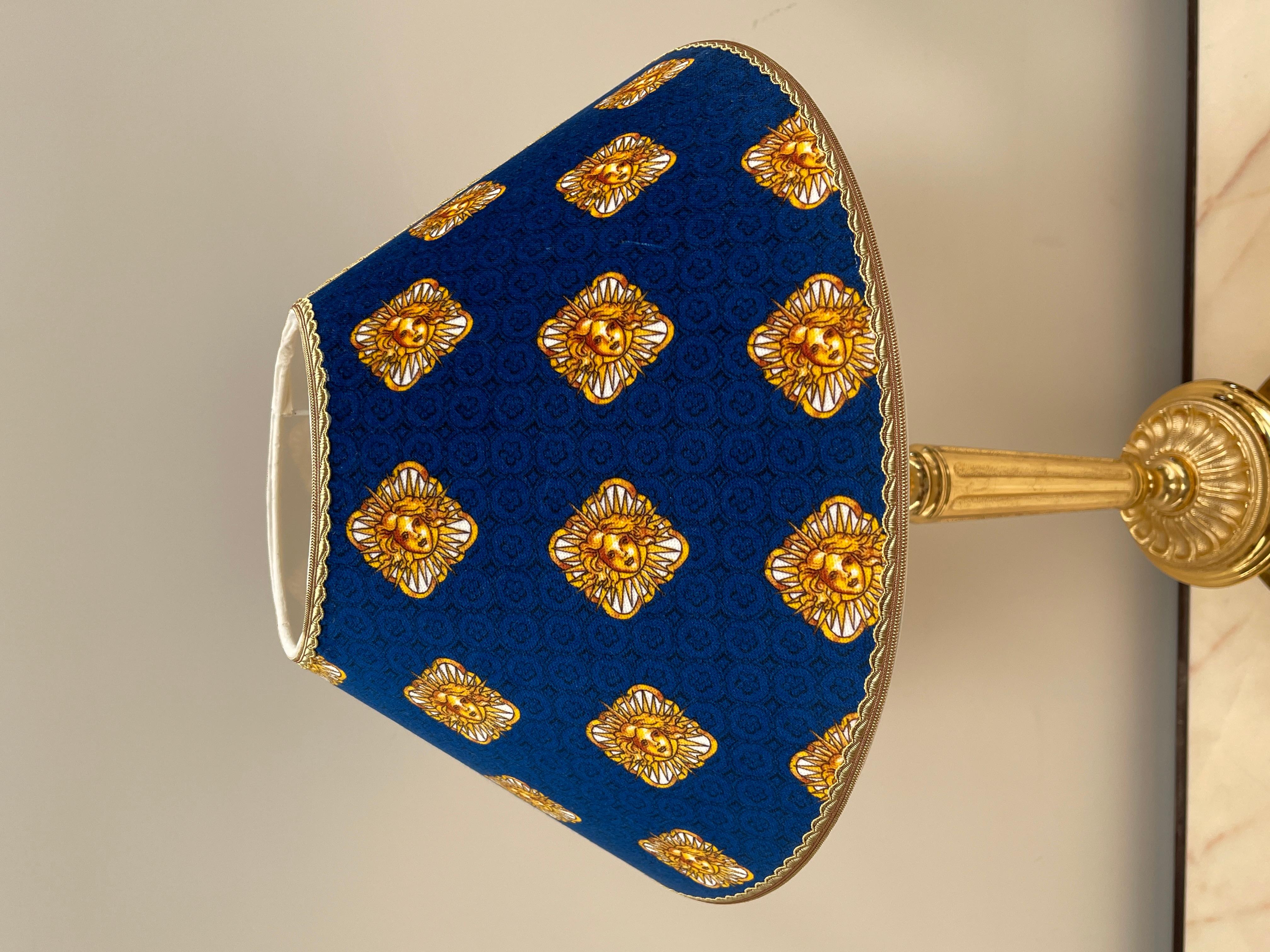 Italian Maestosa lampada da tavolo versailles in bronzo e marmo, XX secolo in vendita