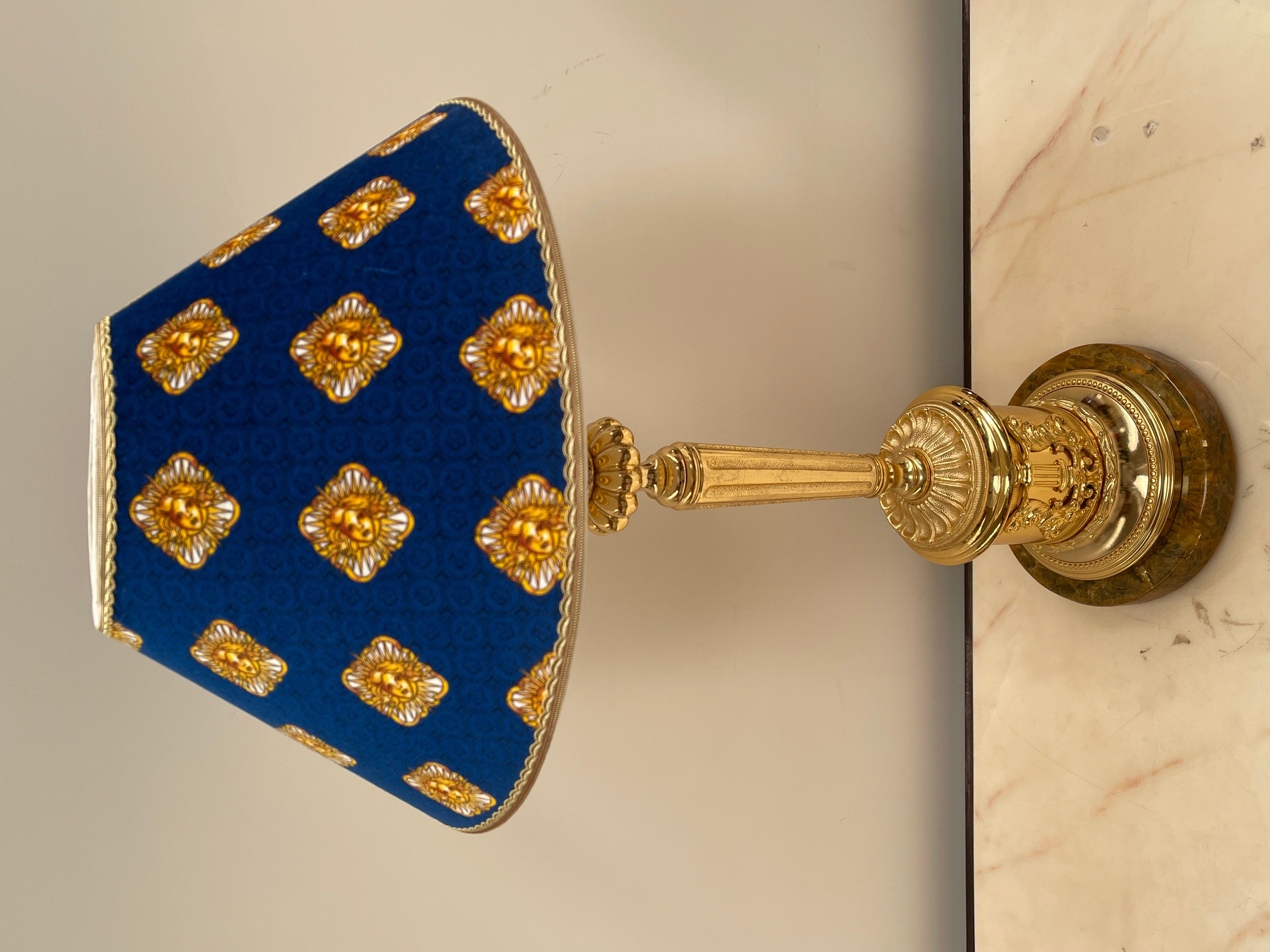 Maestosa lampada da tavolo versailles in bronzo e marmo, XX secolo In condizioni ottime in vendita a Cantù, IT