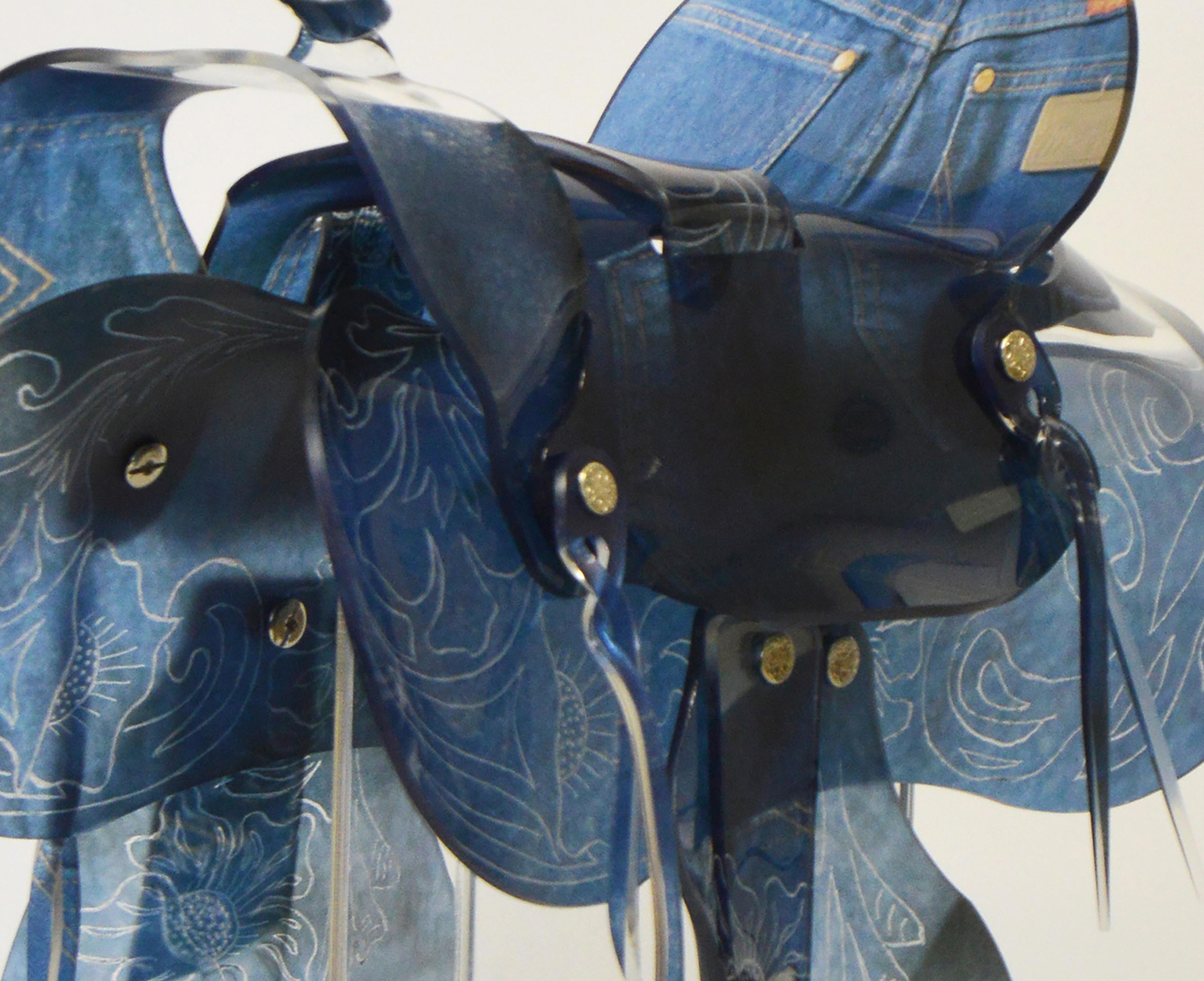 „Rodeo Ben“ – UV-Tintendruck auf Acryl, von Hand geformt – Sculpture von Maeve Eichelberger