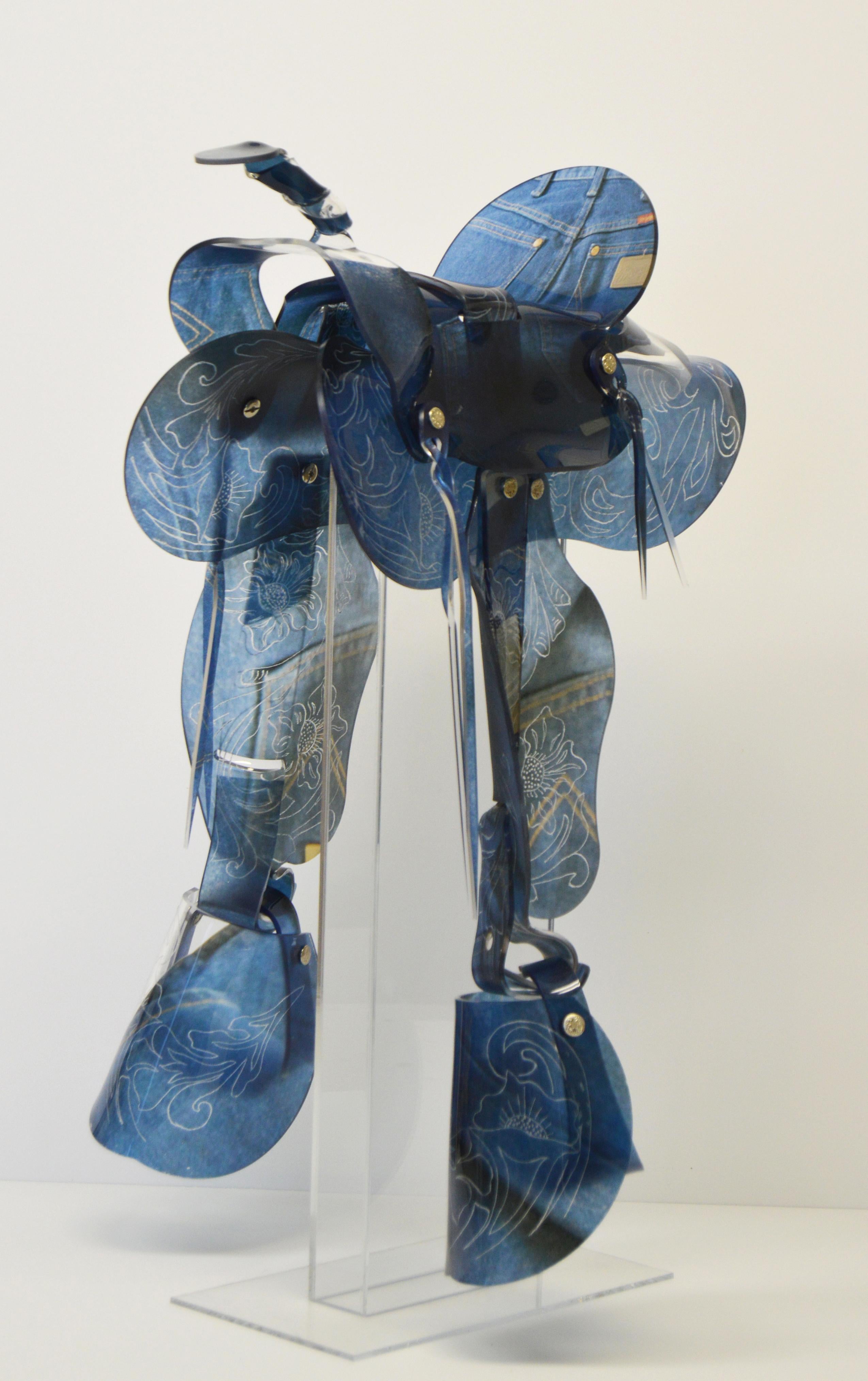 Maeve Eichelberger Figurative Sculpture – „Rodeo Ben“ – UV-Tintendruck auf Acryl, von Hand geformt