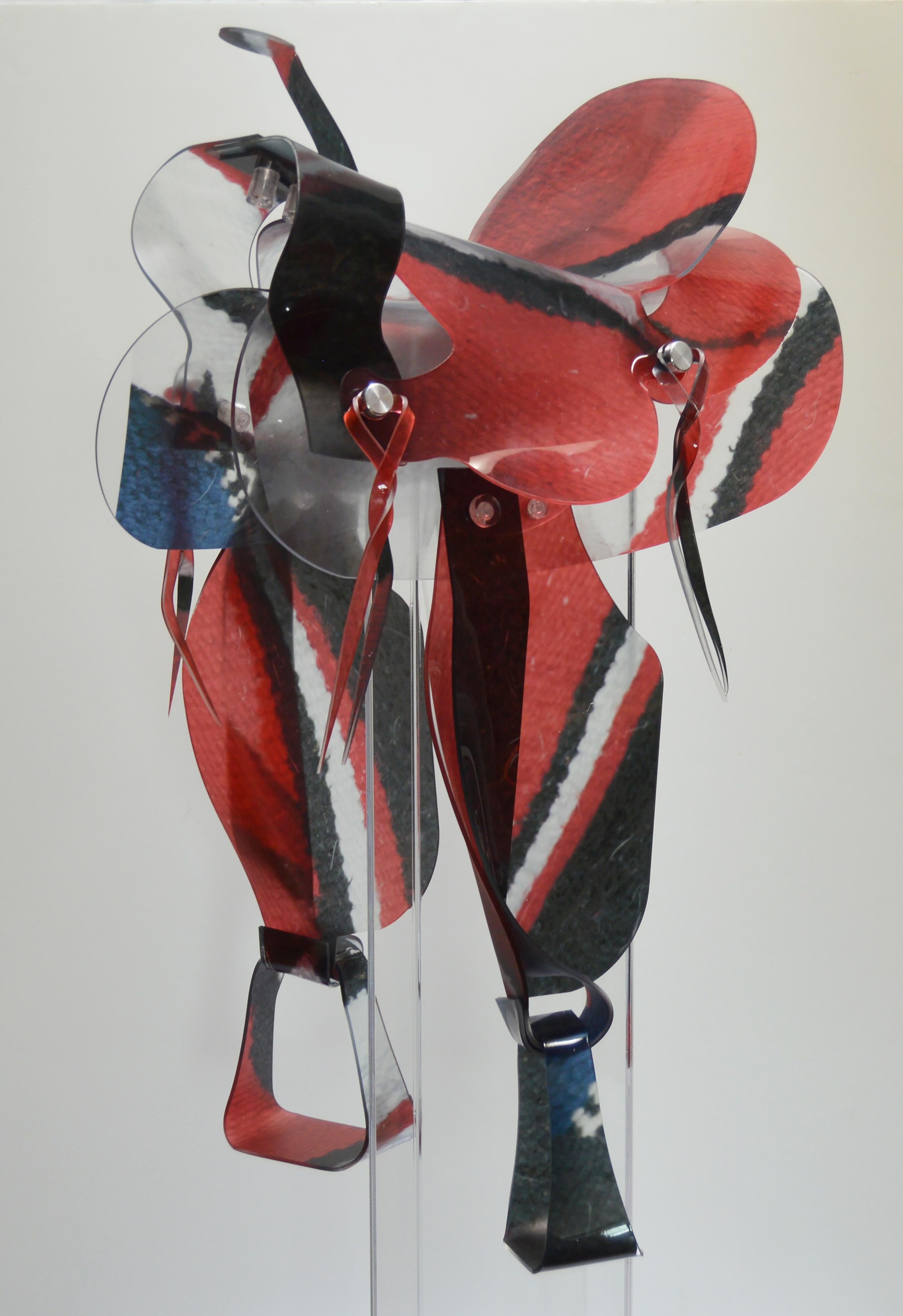 Figurative Sculpture Maeve Eichelberger - "Territoire" -  Encres UV imprimées sur acrylique formées à la main