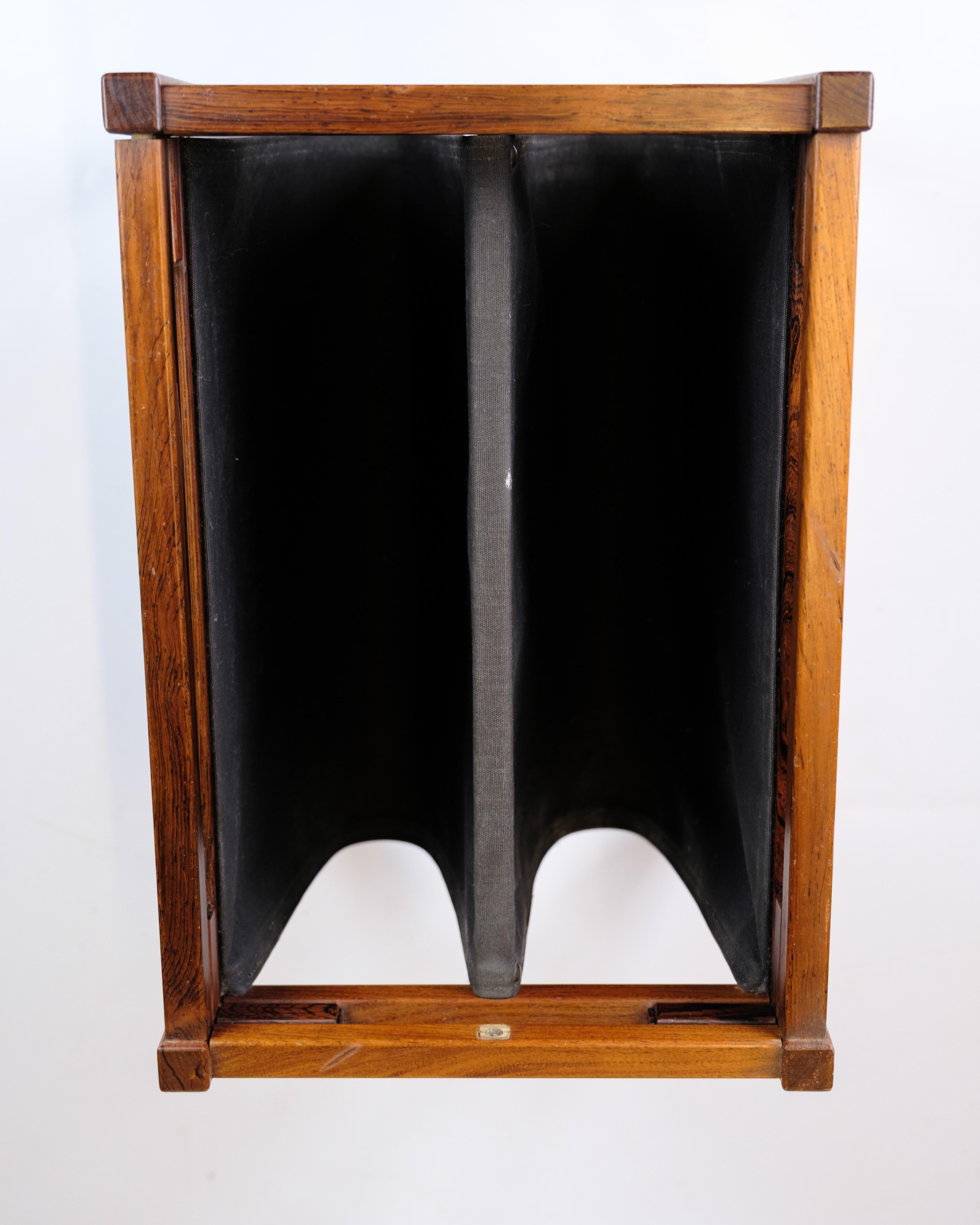 Metà XX secolo Portariviste in palissandro e tela nera, design danese degli anni '60 in vendita