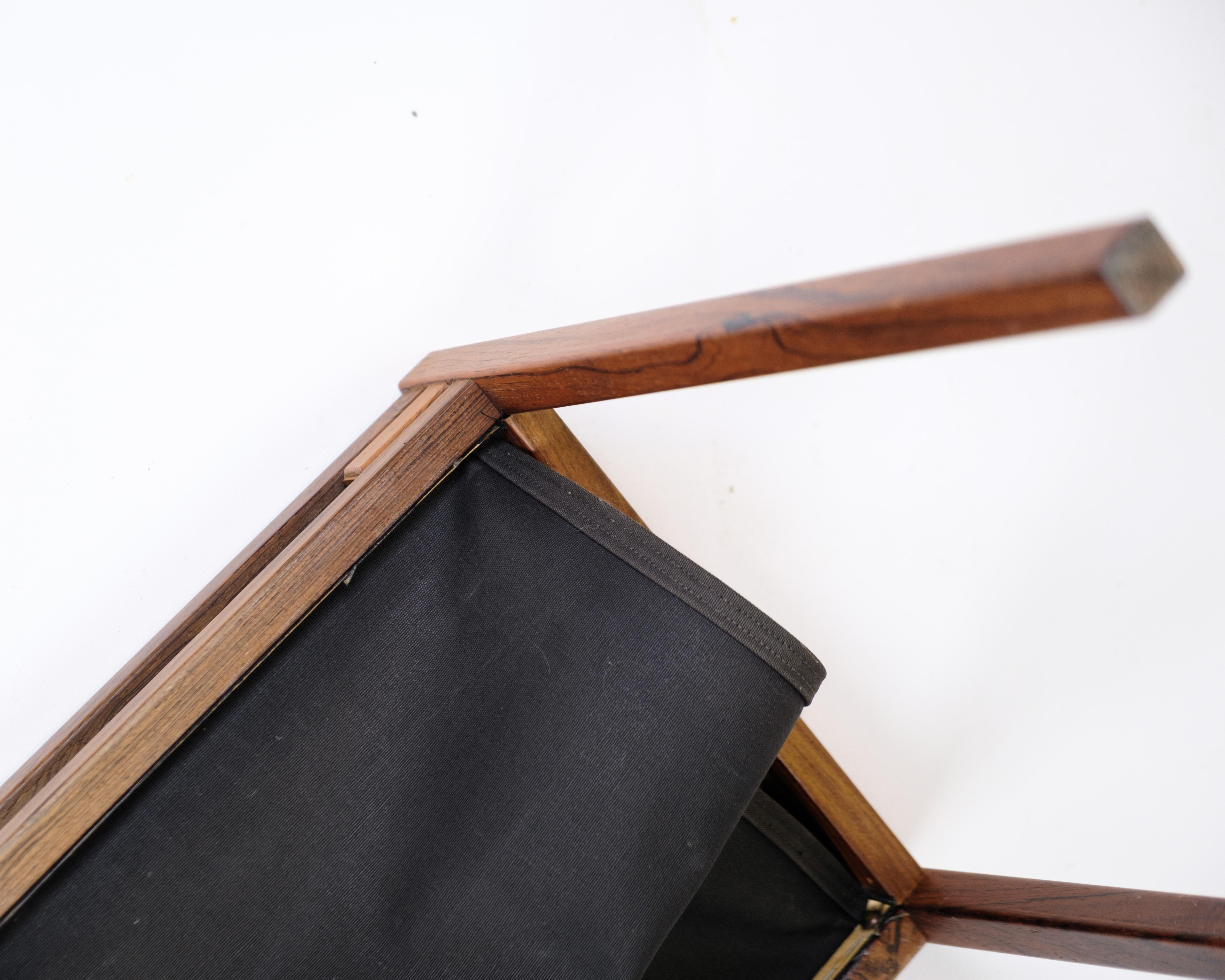 Portariviste in palissandro e tela nera, design danese degli anni '60 in vendita 1