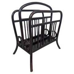 Magazine holder no.33 by Thonet