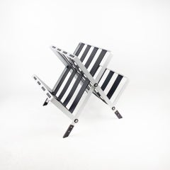 Magazine rack 2400 News, design by Raul Barbieri for Rexite.