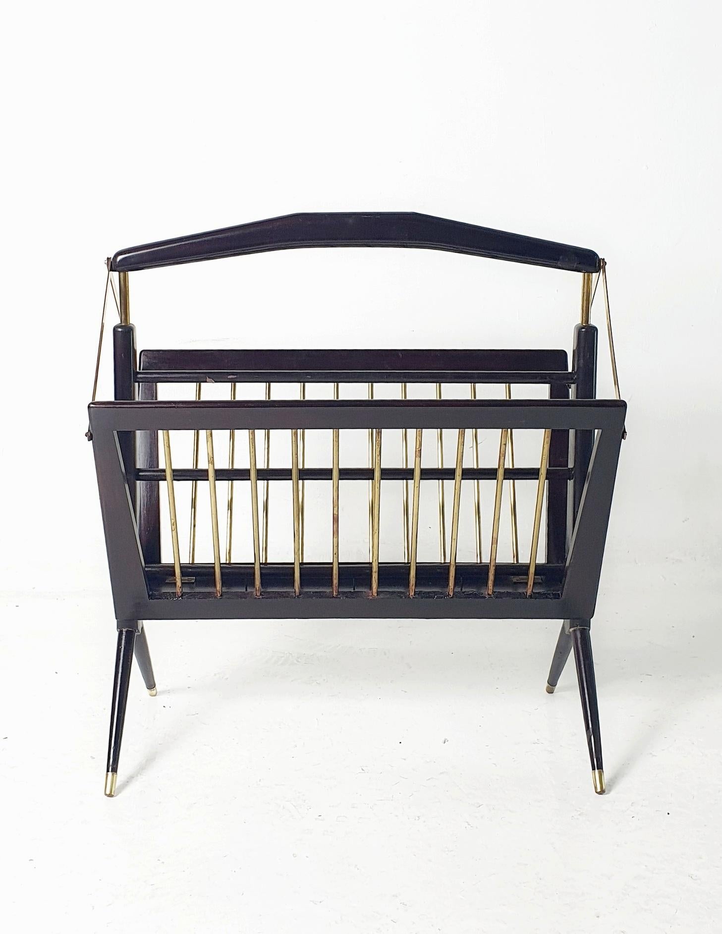 Mid-Century Modern Magazine Rack Attributed to Ico Parisi For Sale
