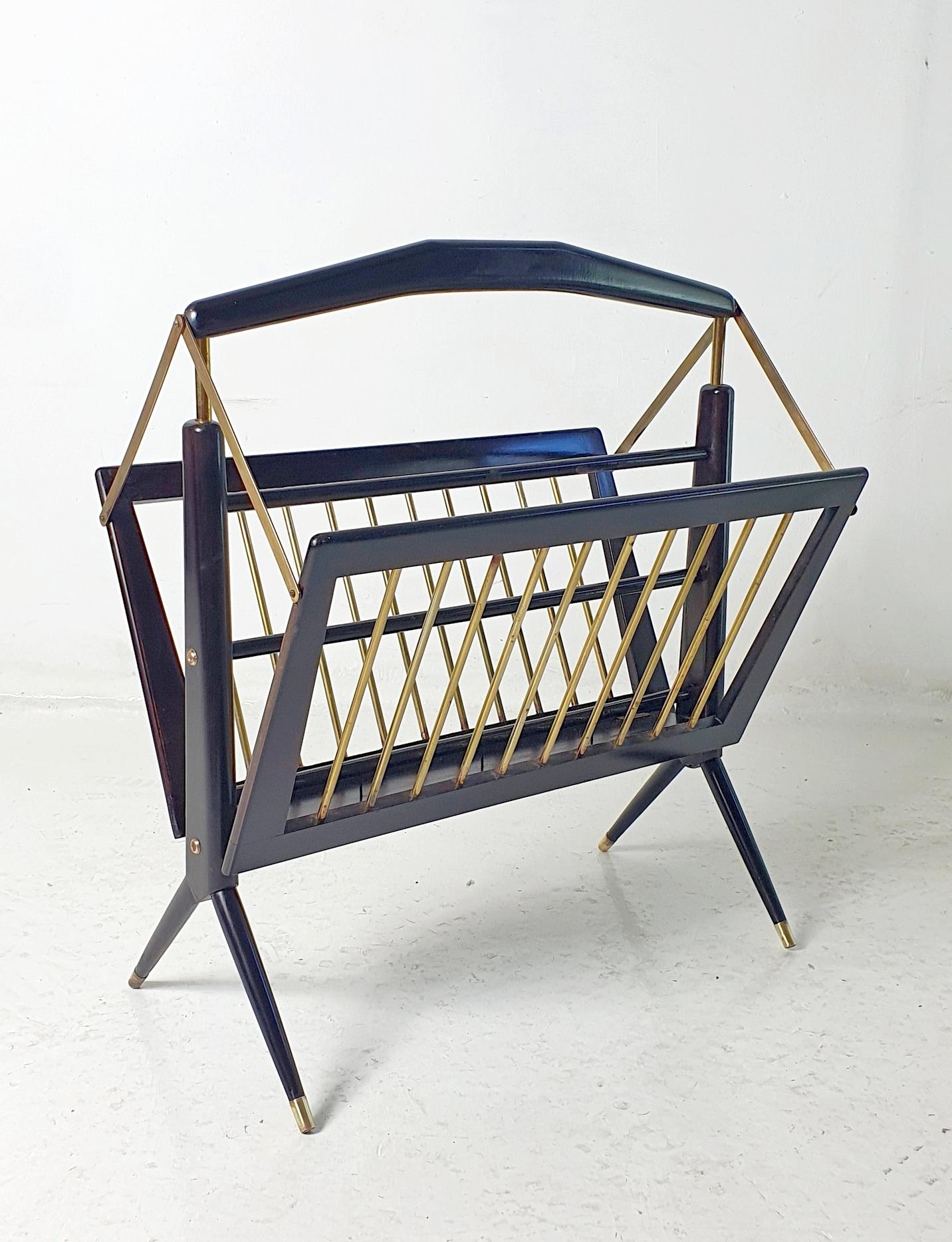 20th Century Magazine Rack Attributed to Ico Parisi For Sale