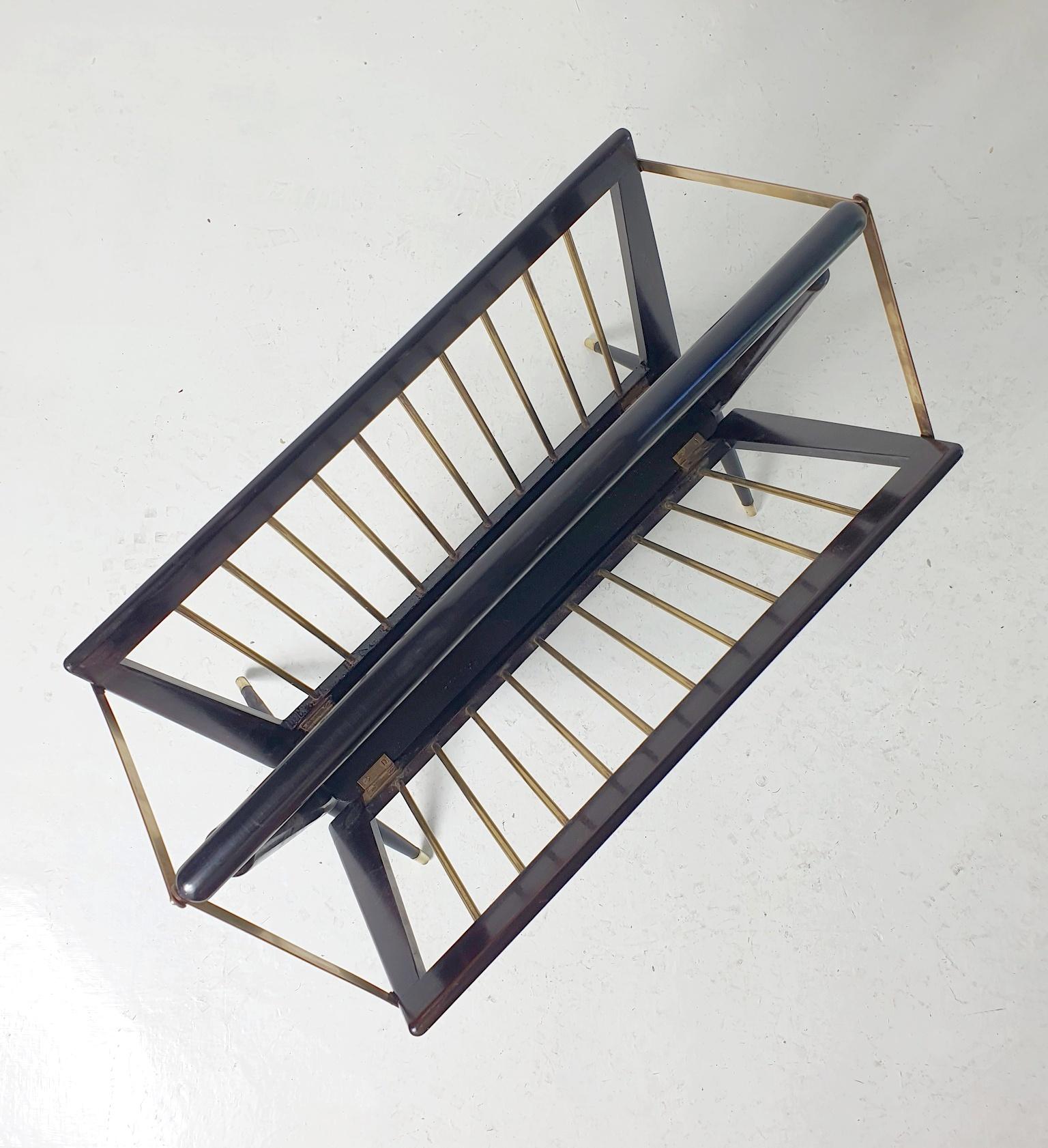 Magazine Rack Attributed to Ico Parisi For Sale 1