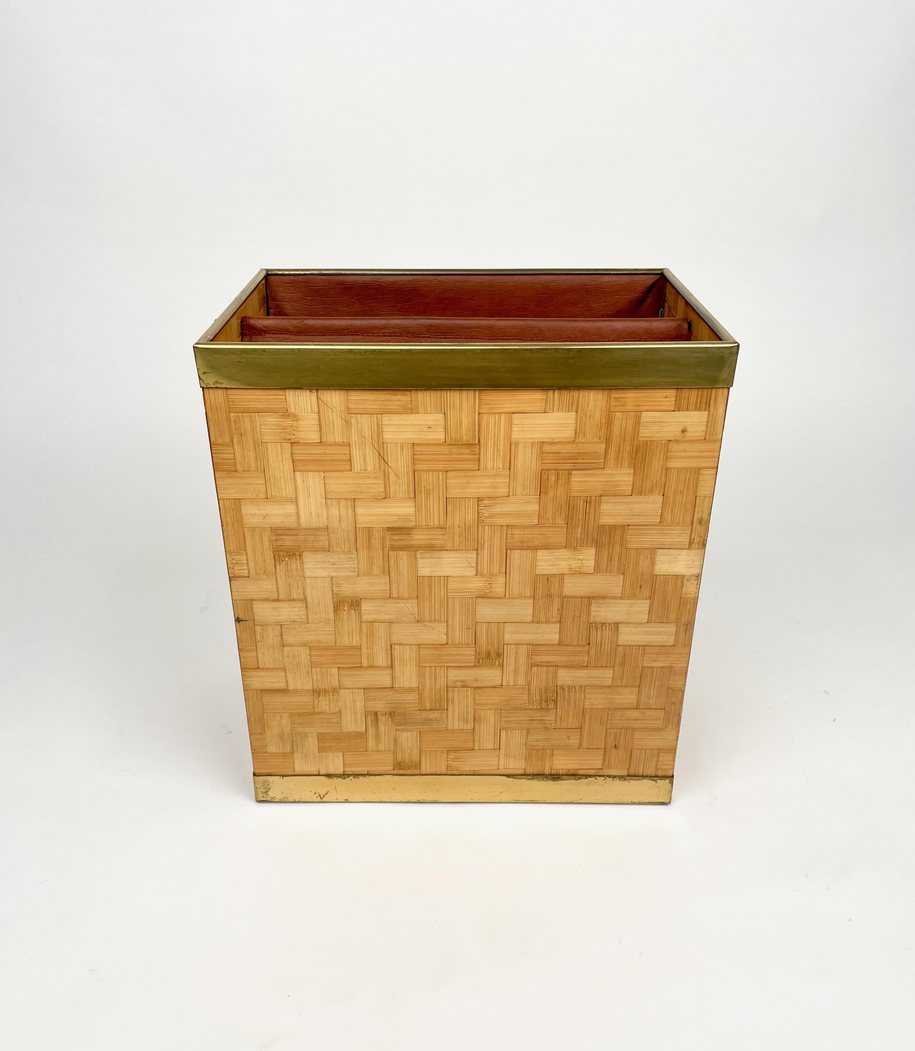 Magazine Rack Bamboo and Brass, Italy, 1970s For Sale 2