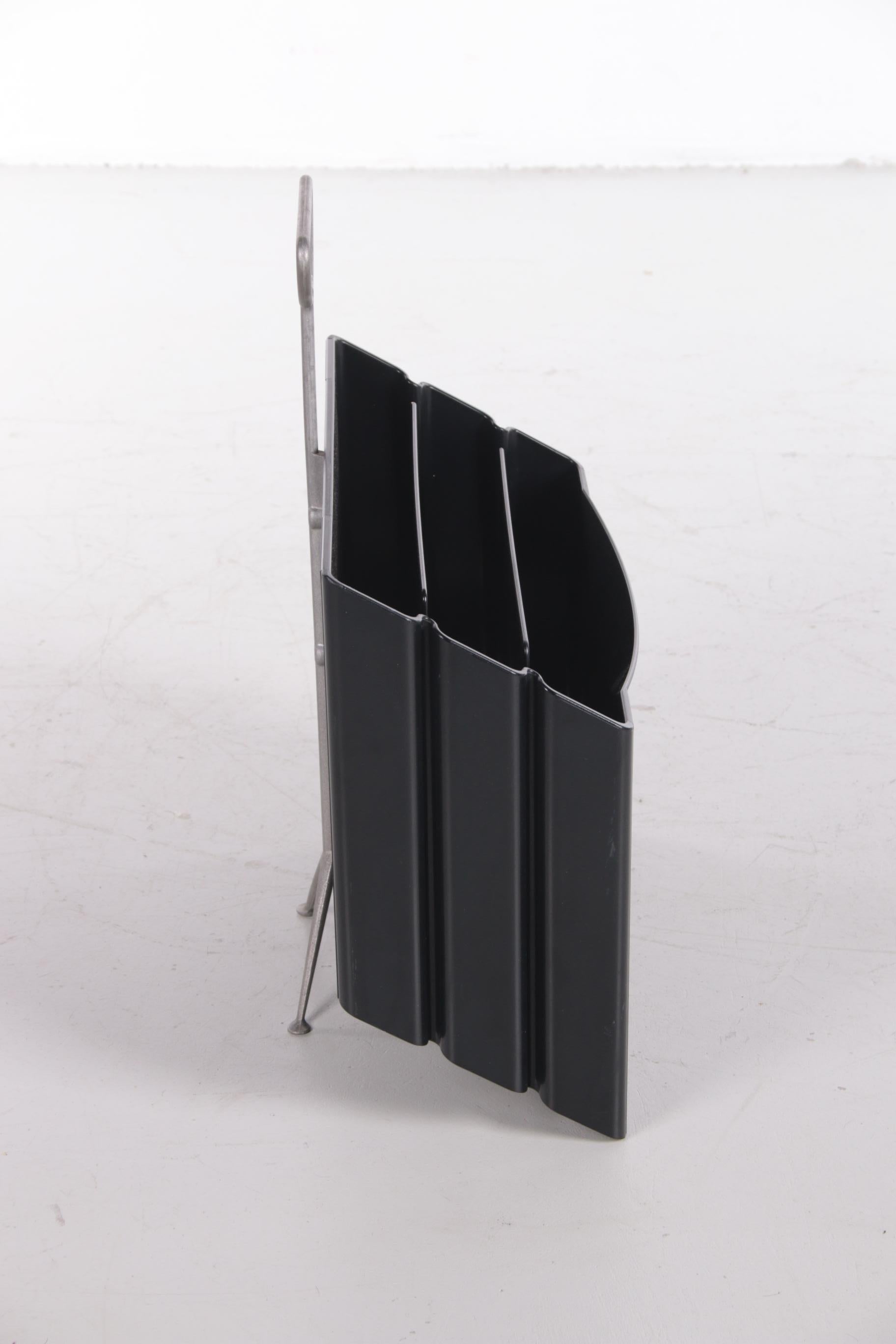 Magazine Rack by Andries & Hiroko Van Onck for Magis, 1991 For Sale 2