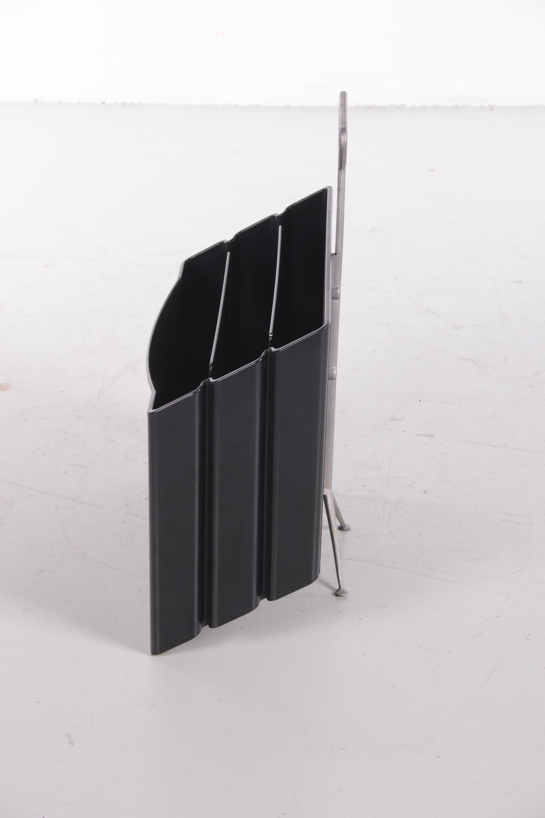 Magazine Rack by Andries & Hiroko Van Onck for Magis, 1991 For Sale 5