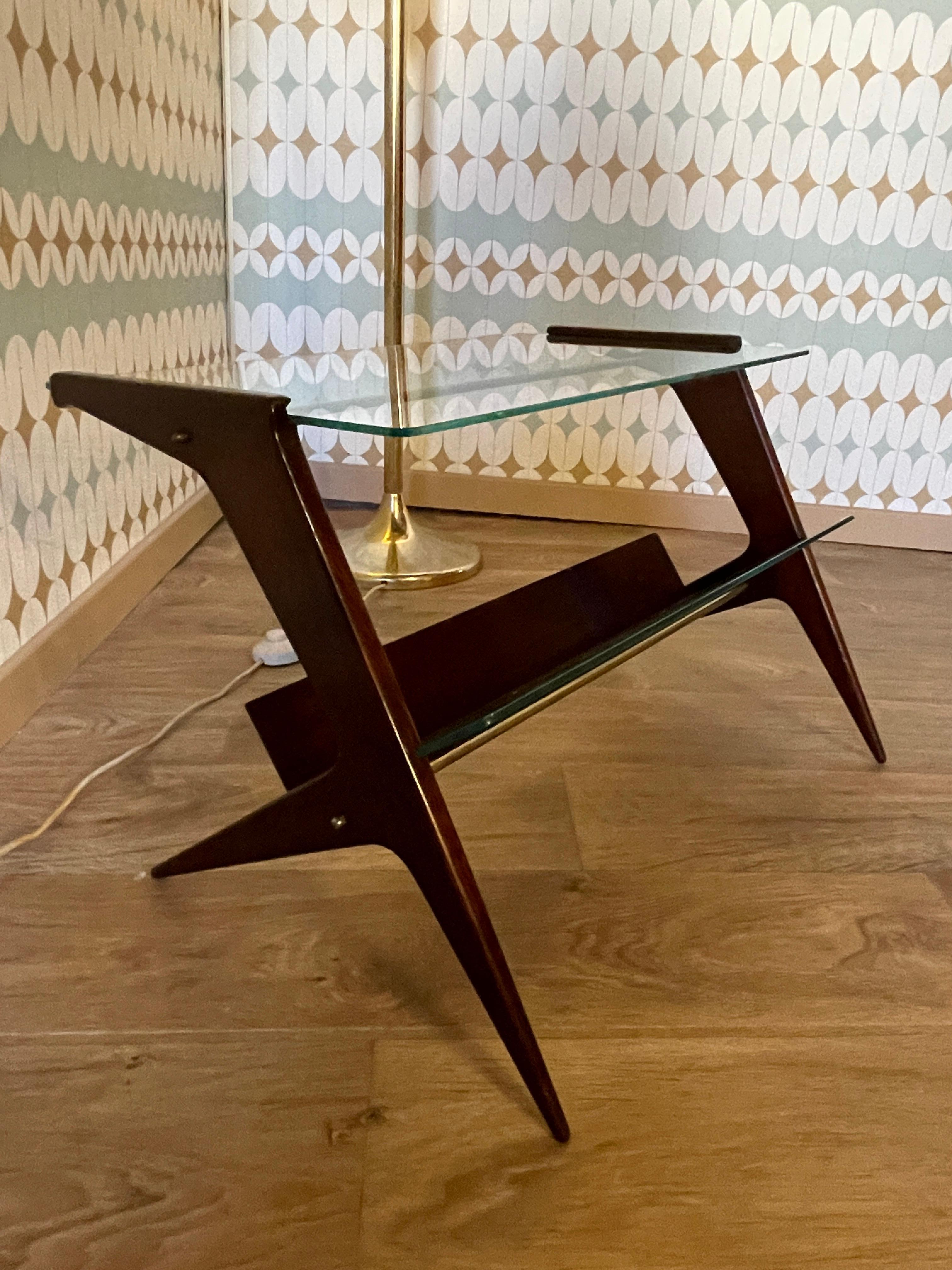 Cut Glass Magazine Rack by Ico Parisi, 1950s Italy, Glass Wood Mahogany Bauhaus Modernist For Sale