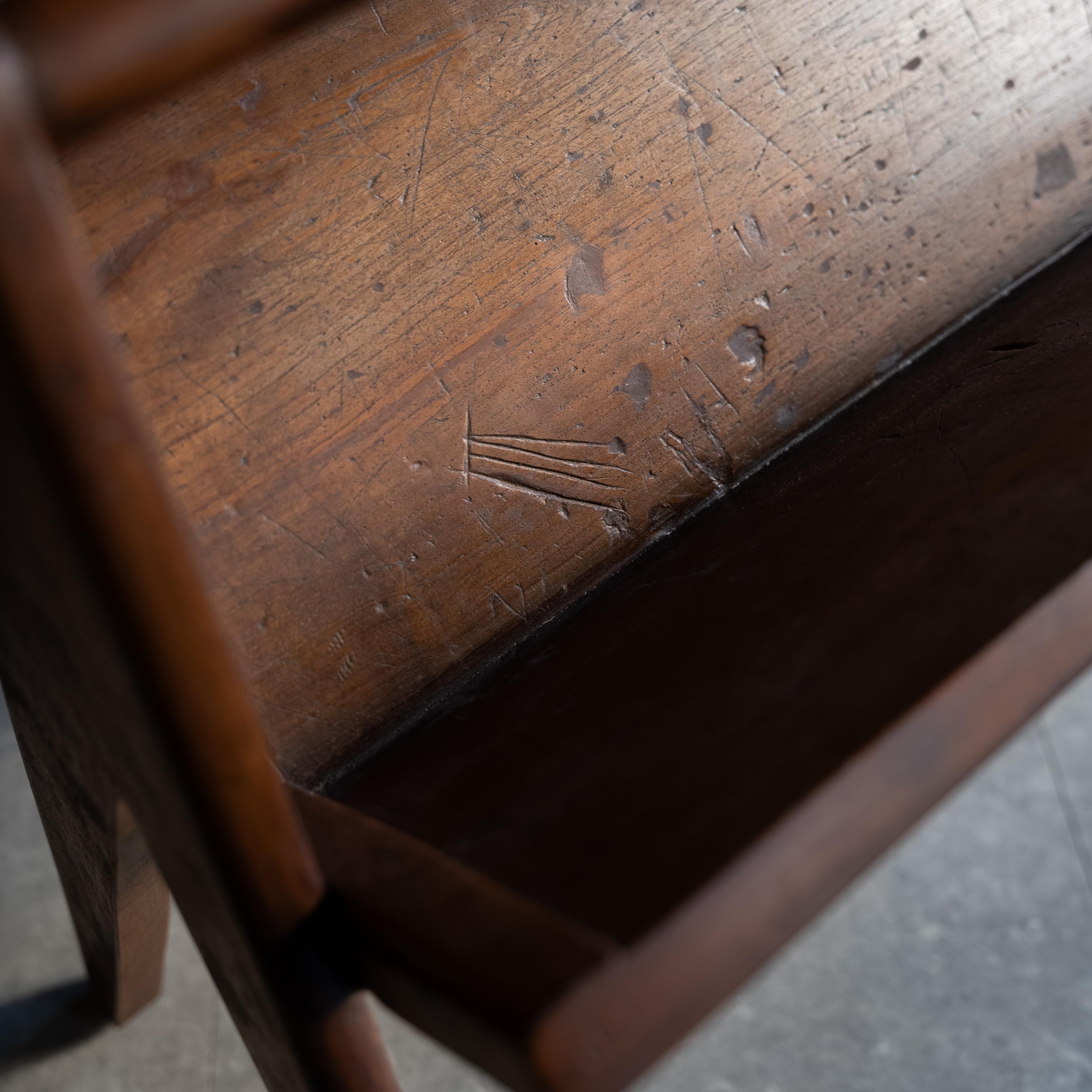 Portariviste di  Pierre Jeanneret In condizioni buone in vendita a Tokyo, Tokyo