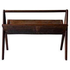 Porte-revues par  Pierre Jeanneret