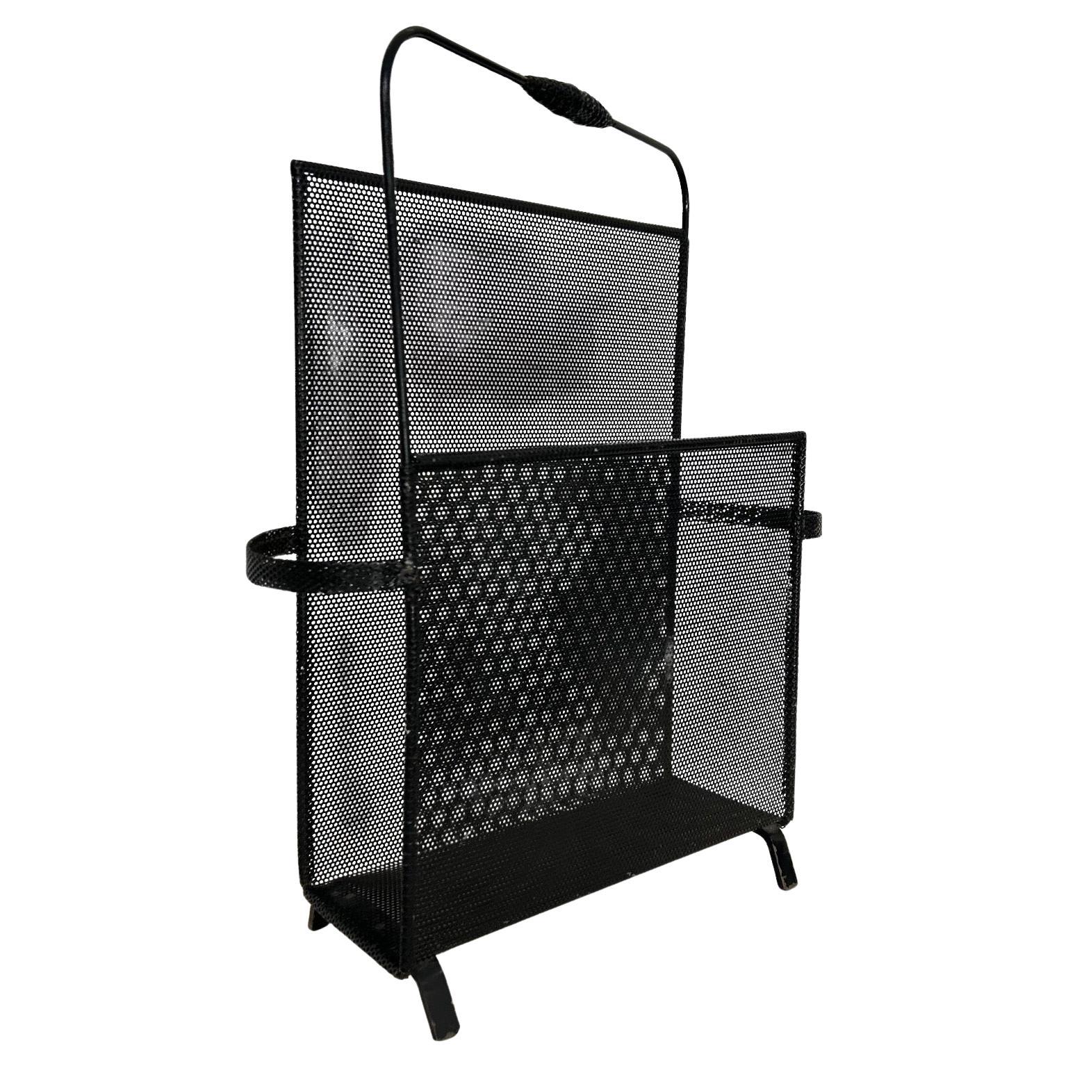 Portariviste in metallo traforato disegnato da Mathieu Mategot, circa 1950