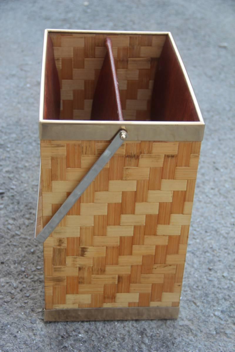 Portariviste in bambù e ottone di design italiano, 1970.